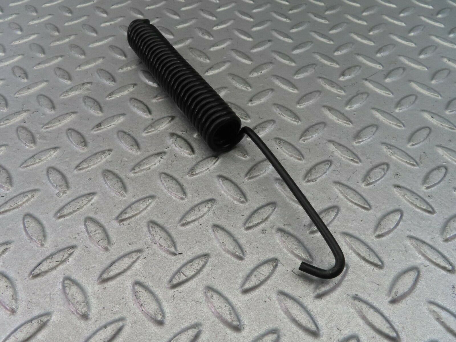 8622 Mercedes-Benz W108 Bonnet Hinge Spring