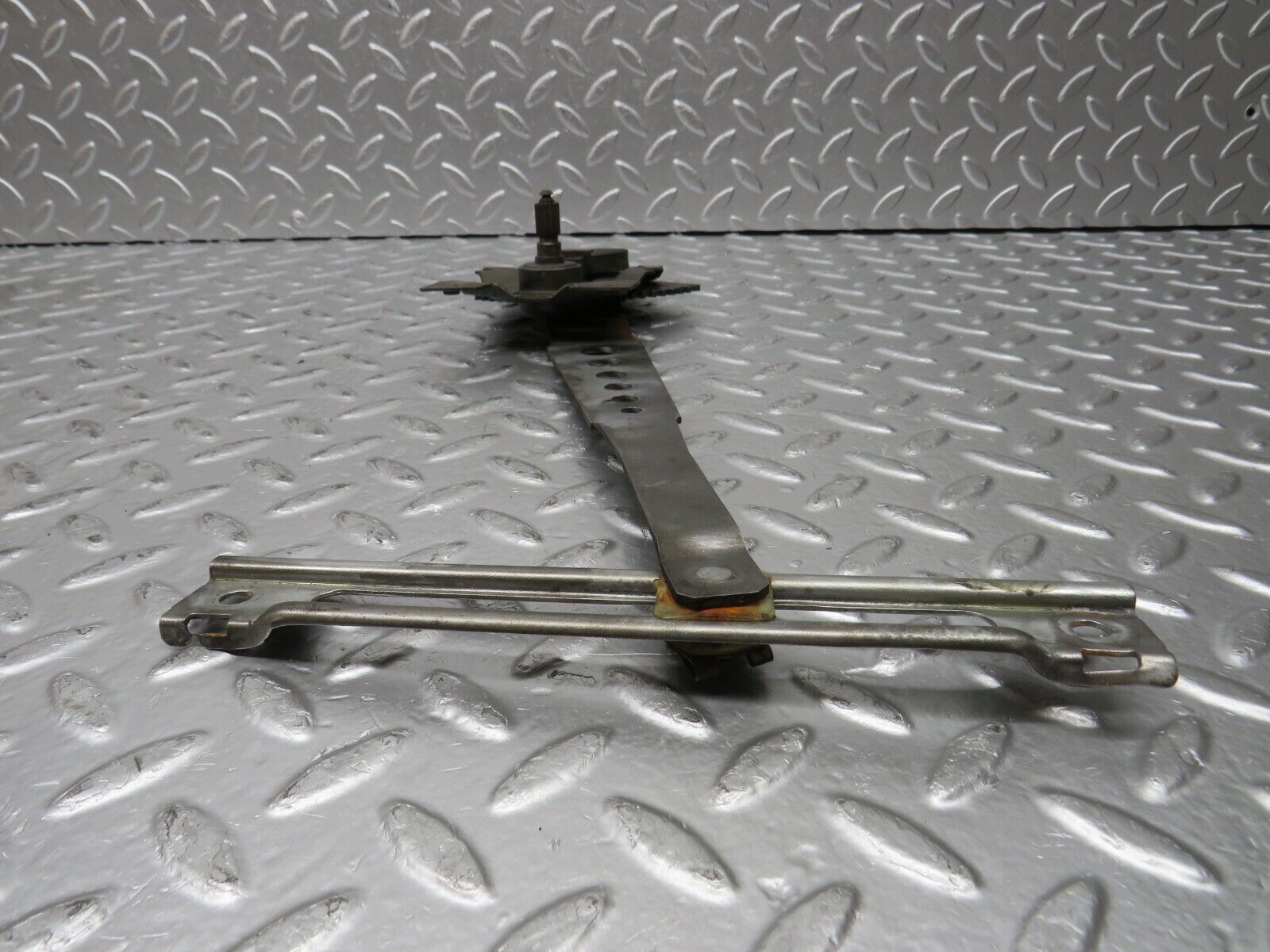 31154 Mercedes-Benz W123 200D Rear Left Manual Window Regulator 1237300146