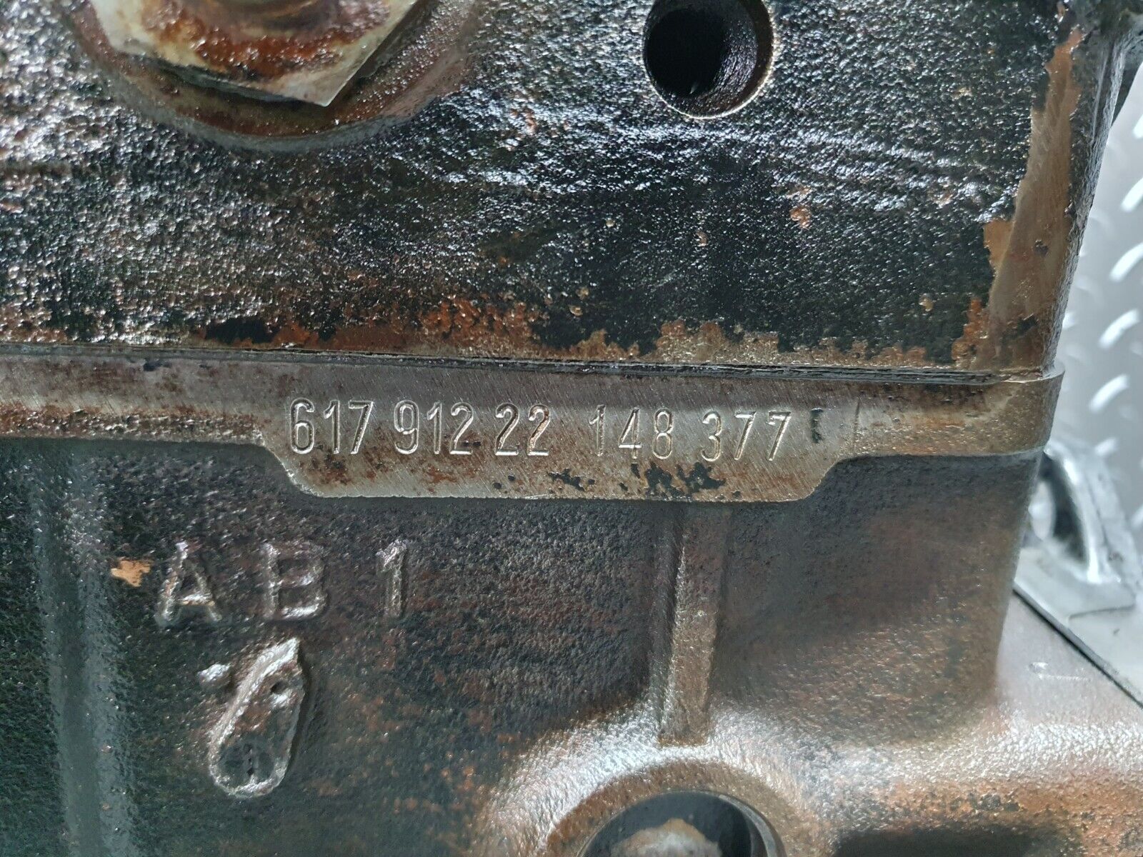 40865 Mercedes-Benz W123 300D Complete Engine 617.912 6170110901