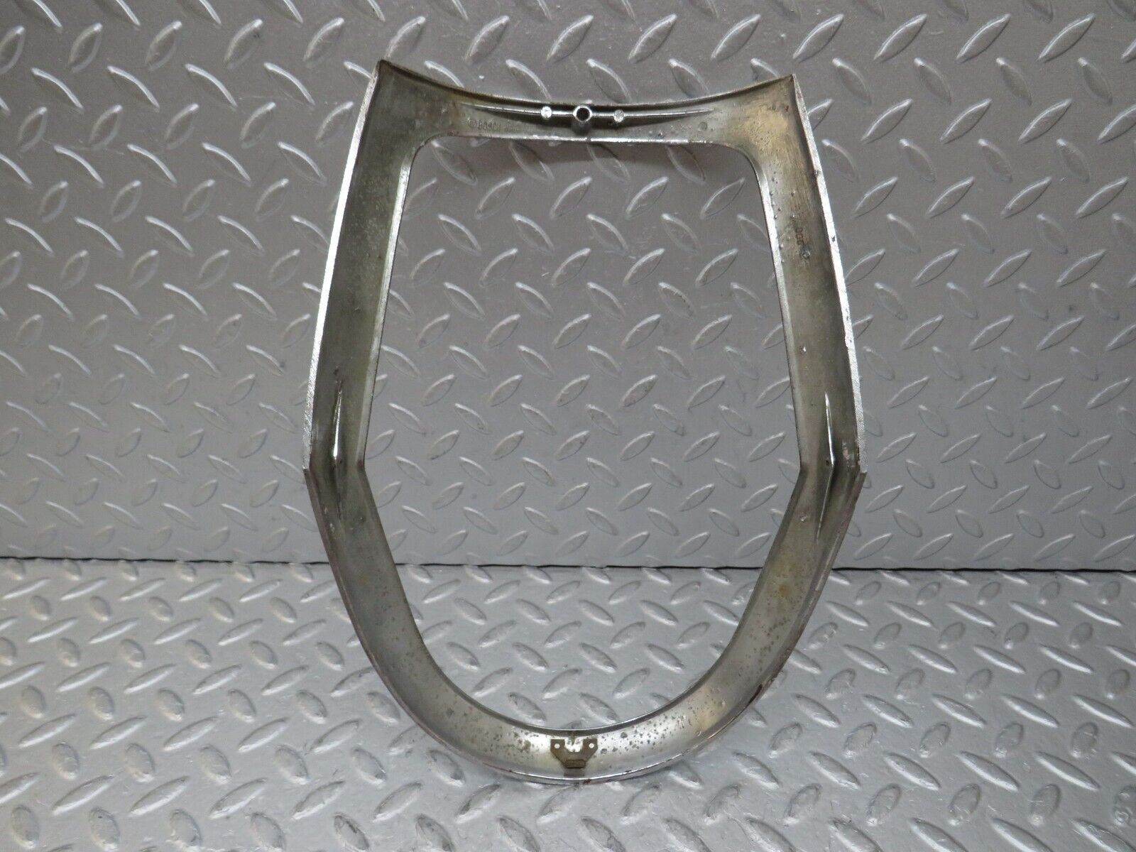 35753 Mercedes-Benz W108 Headlight Chrome Frame