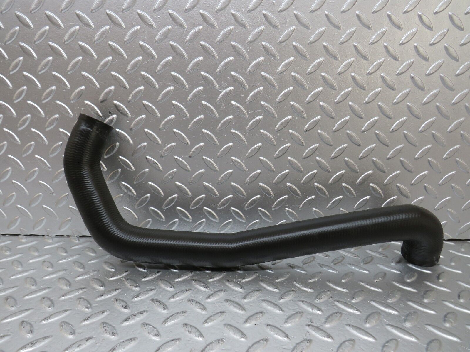 24853 Mercedes-Benz W140 S320 Radiator Hose Pipe 1405014182