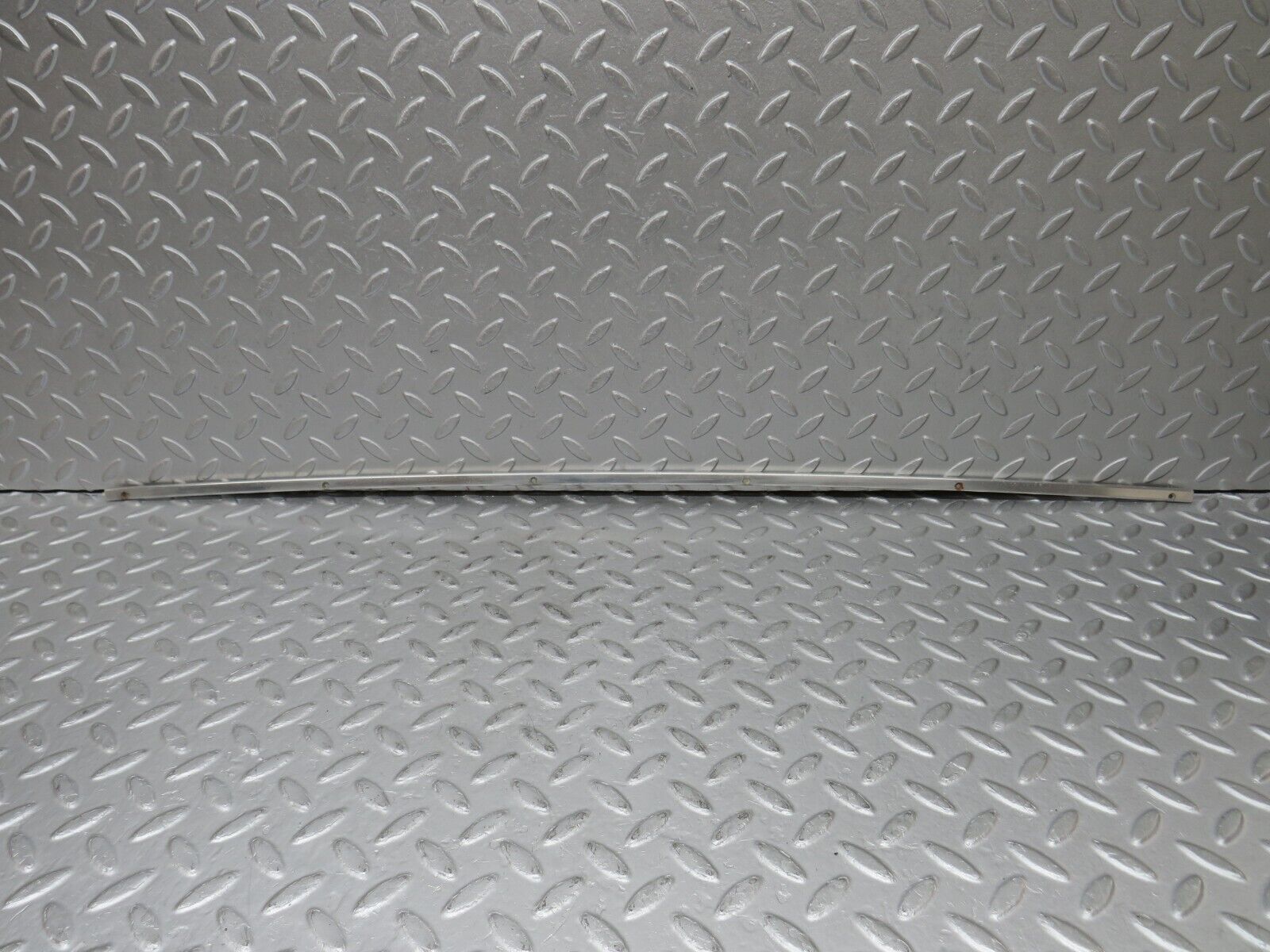 36216 Mercedes-Benz W126 420SE Sunroof Chrome Trim