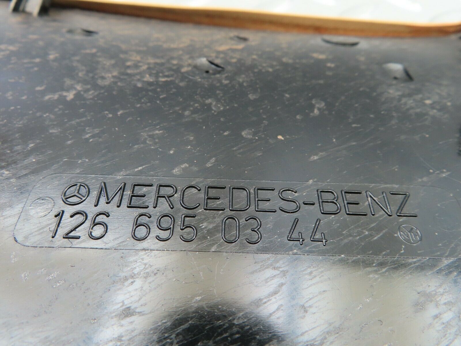 6172 Mercedes-Benz W126 380SE C Pillar Cover Left Side 1266950344