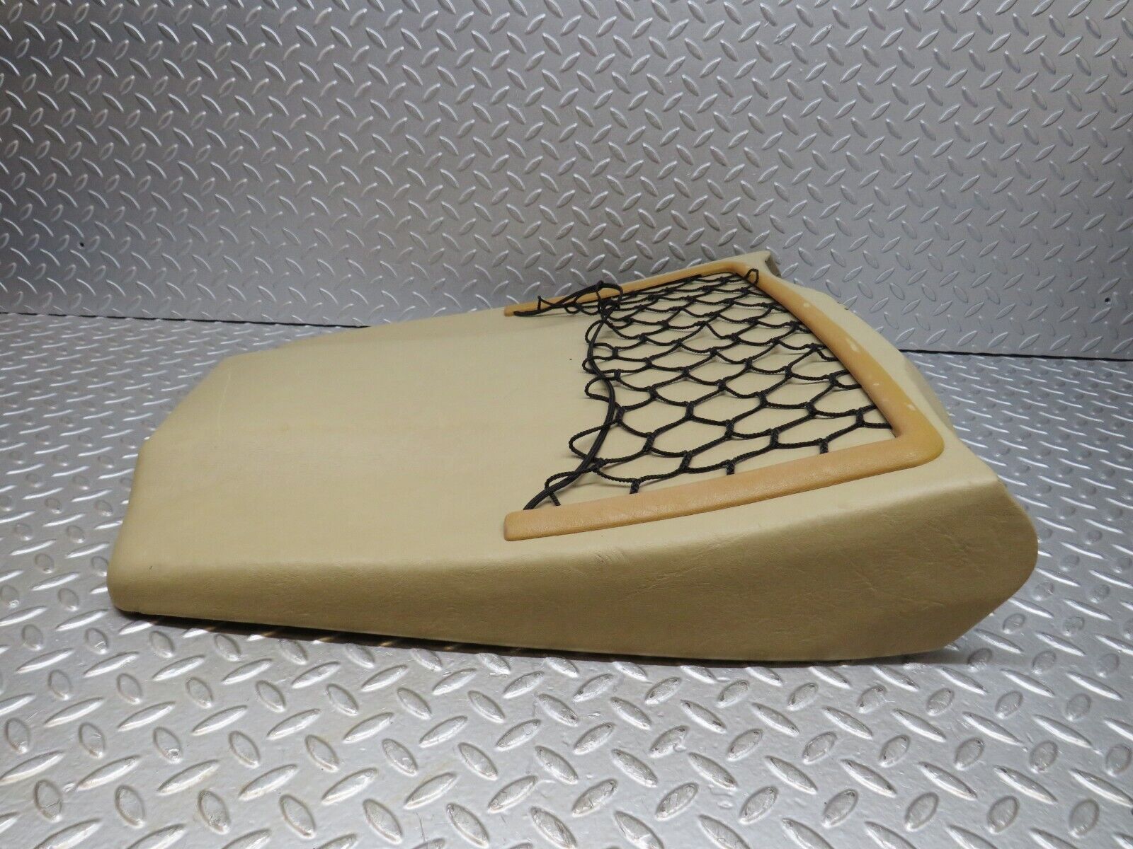 37070 Mercedes-Benz C126 420SEC Coupe Front Right Seat Rear Cover Beige