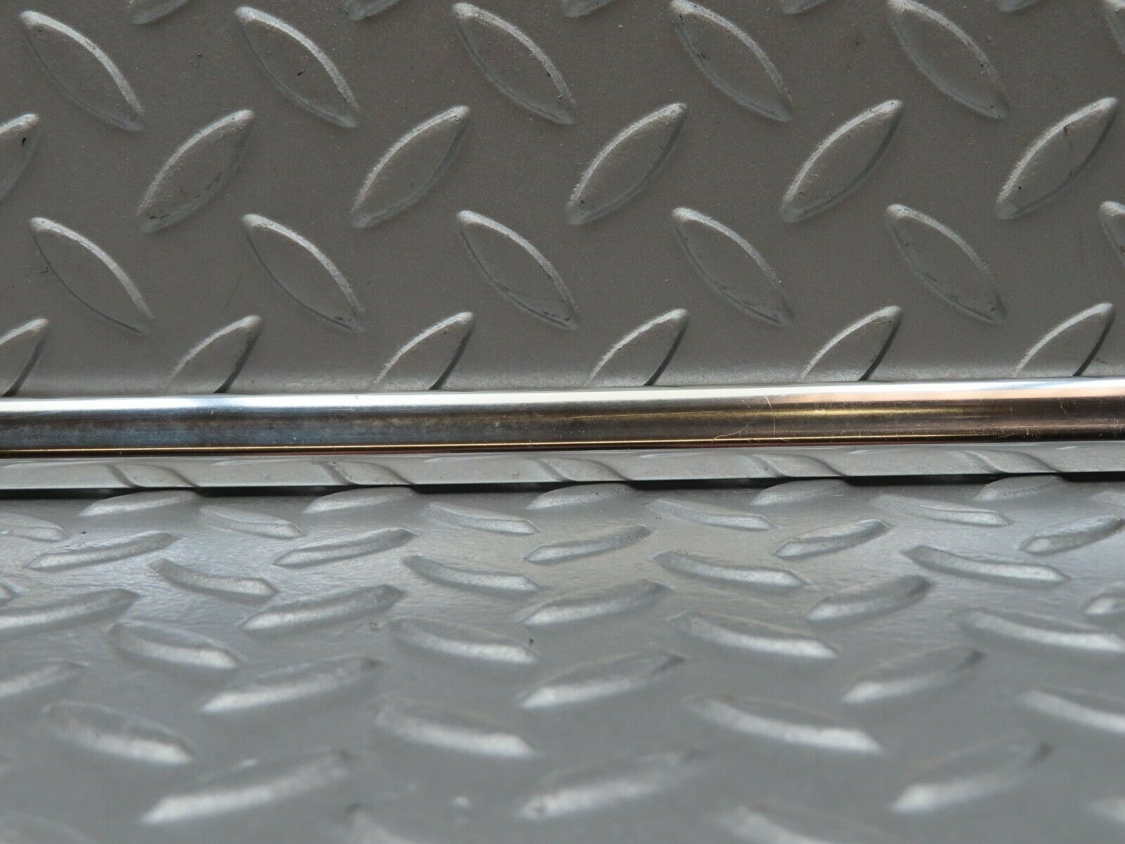 3742 Mercedes-Benz S123 200T Wagon Front Right Door Chrome Moulding Trim