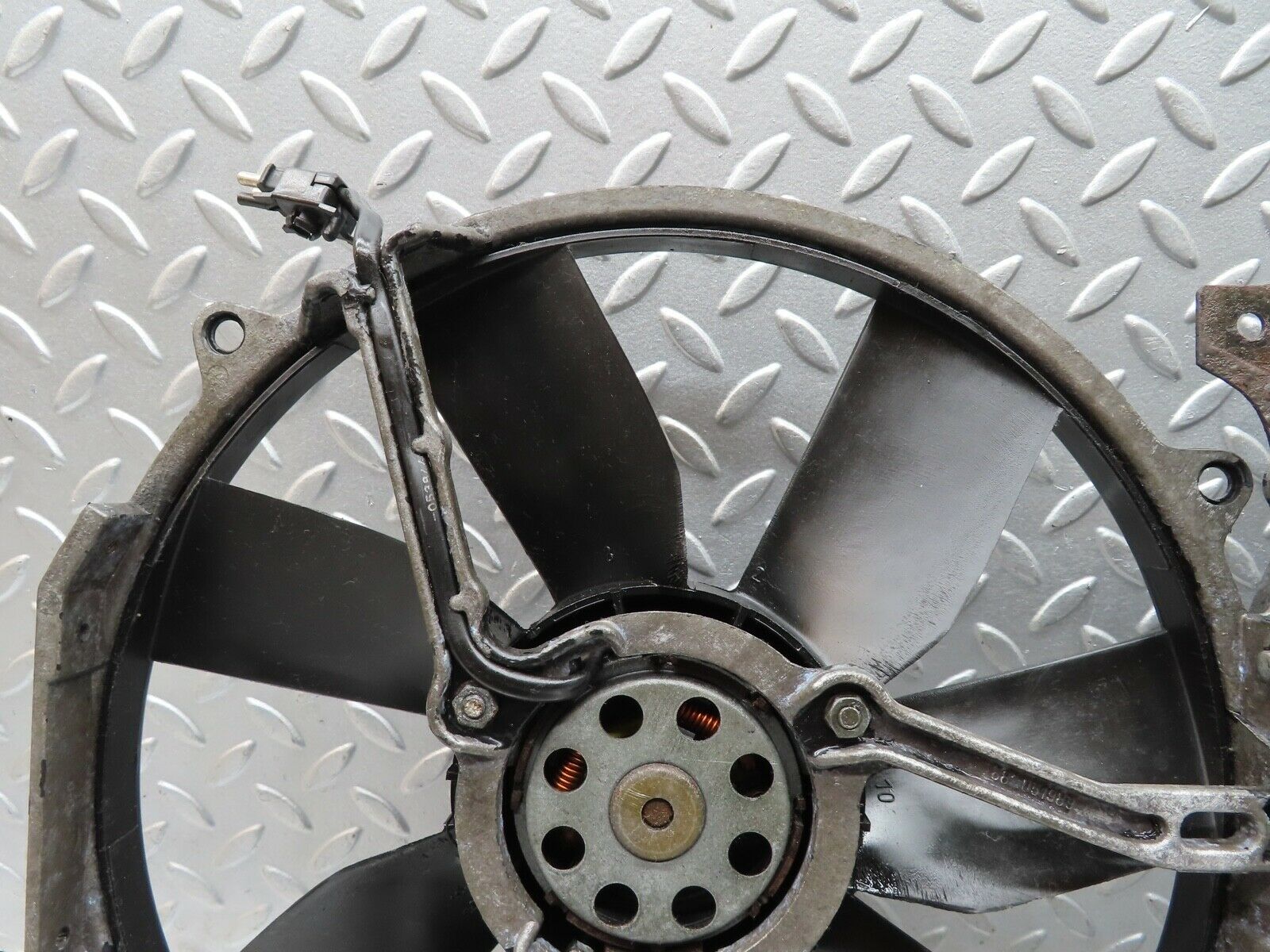19636 Mercedes-Benz C140 CL420 Coupe Engine Cooling Fan AEG