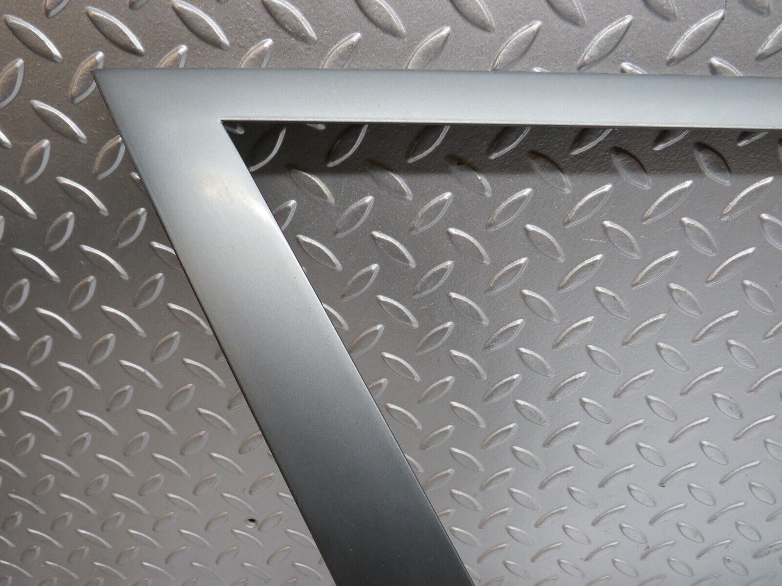 32311 Mercedes-Benz S124 300TE Wagon Front Right Door Exterior Frame Trim