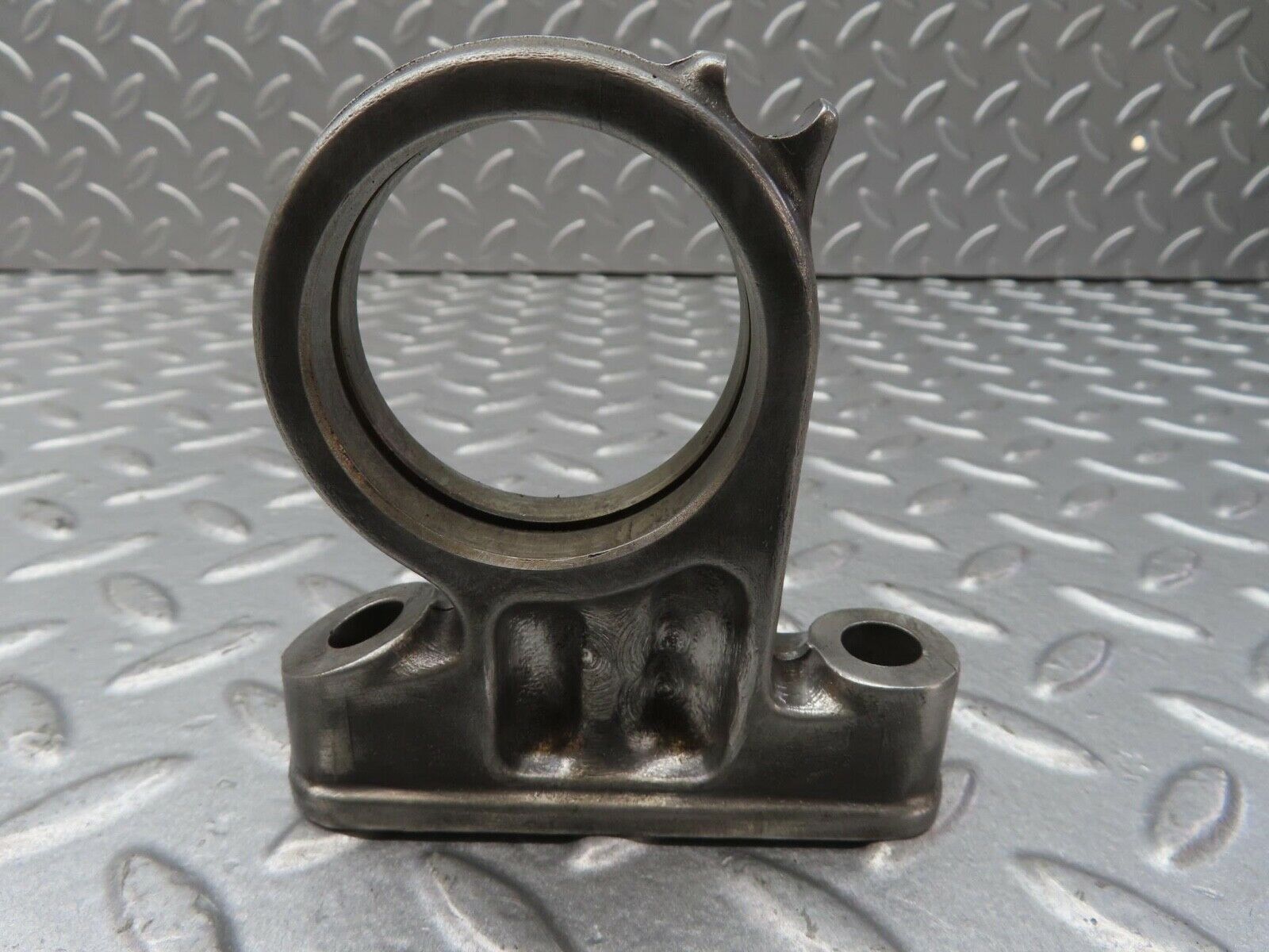 13351 Mercedes-Benz C107 350SLC Coupe Camshaft Tower Bearing 1160512112