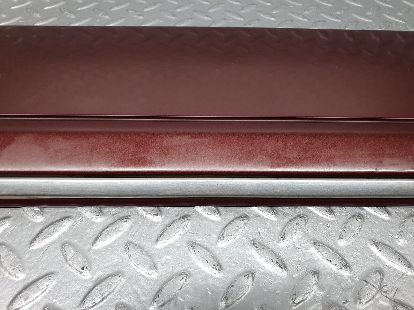 40940 Mercedes-Benz W126 300SE Rear Right Door Moulding Trim 1266904040