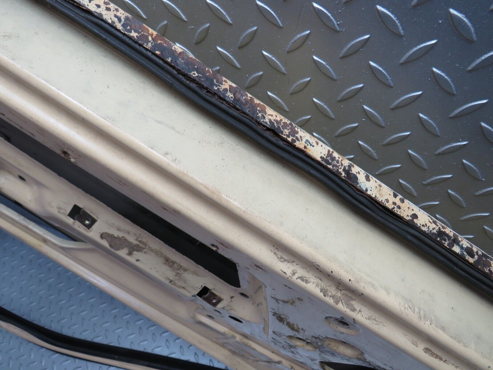 30036 Porsche 924 Right Door