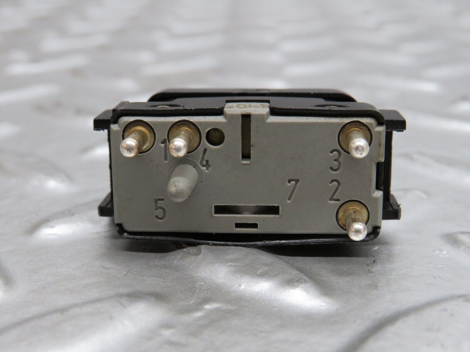 29189 Mercedes-Benz C124 320CE Coupe Right Electric Window Switch 1248209410