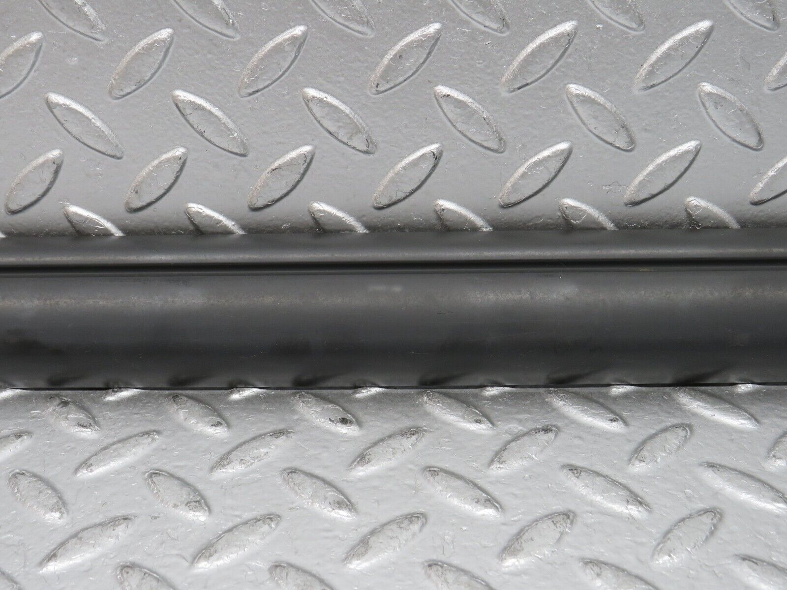 32300 Mercedes-Benz S124 300TE Wagon Front Left Door Lower Moulding Trim