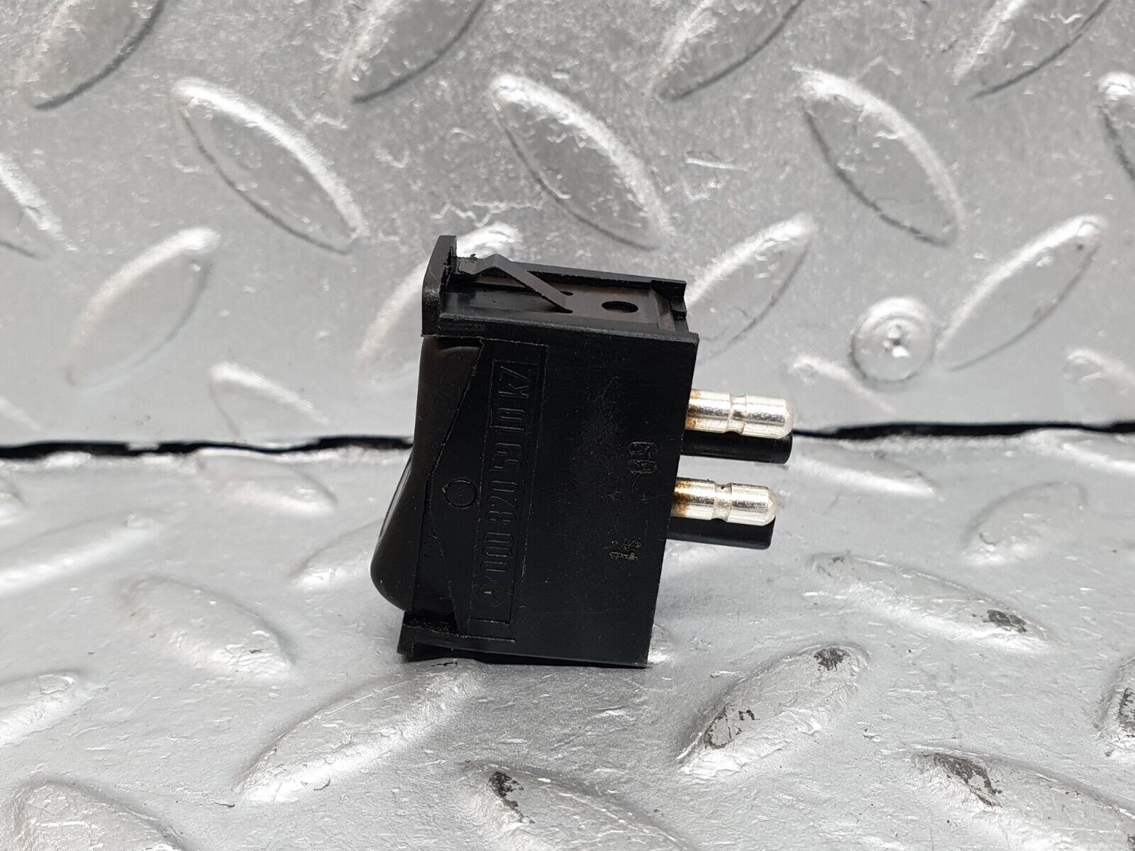 41099 Mercedes-Benz W126 300SE Interior Light Switch 0008205910