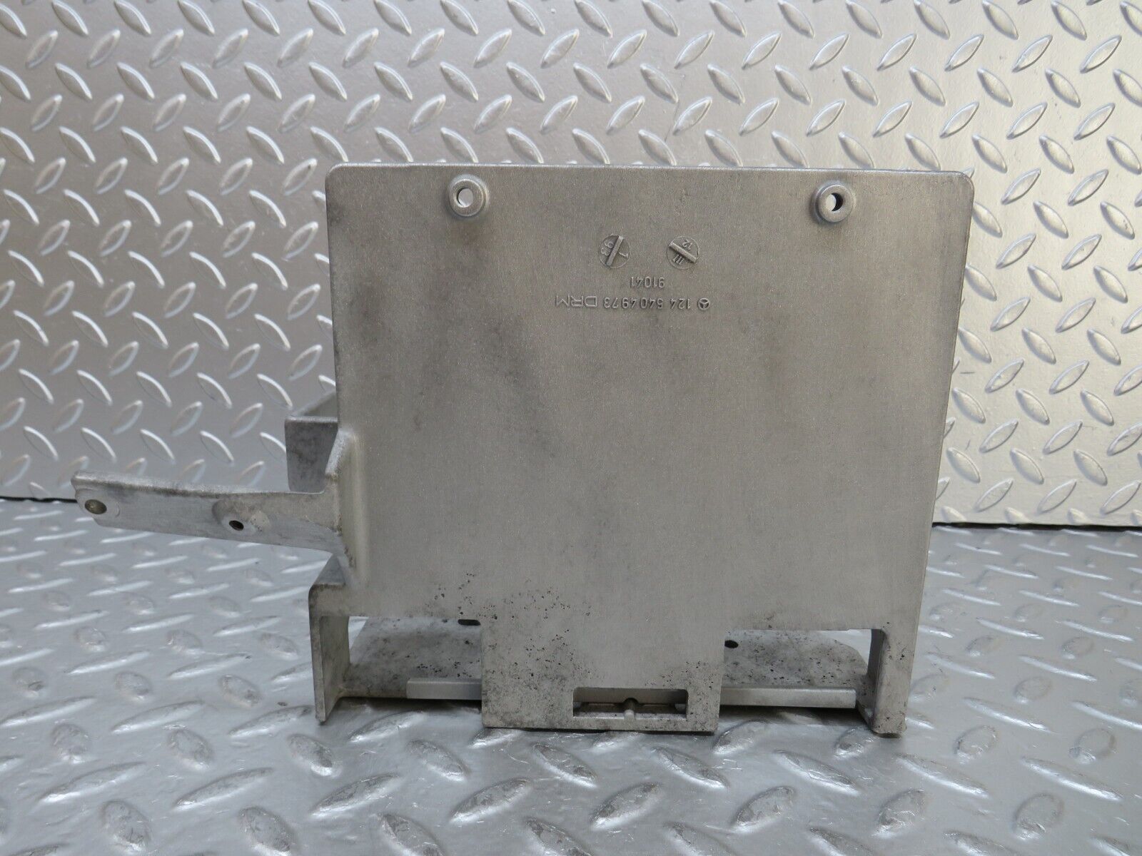 26686 Mercedes-Benz C124 220CE Engine Control Unit Tray Bracket 1245404973