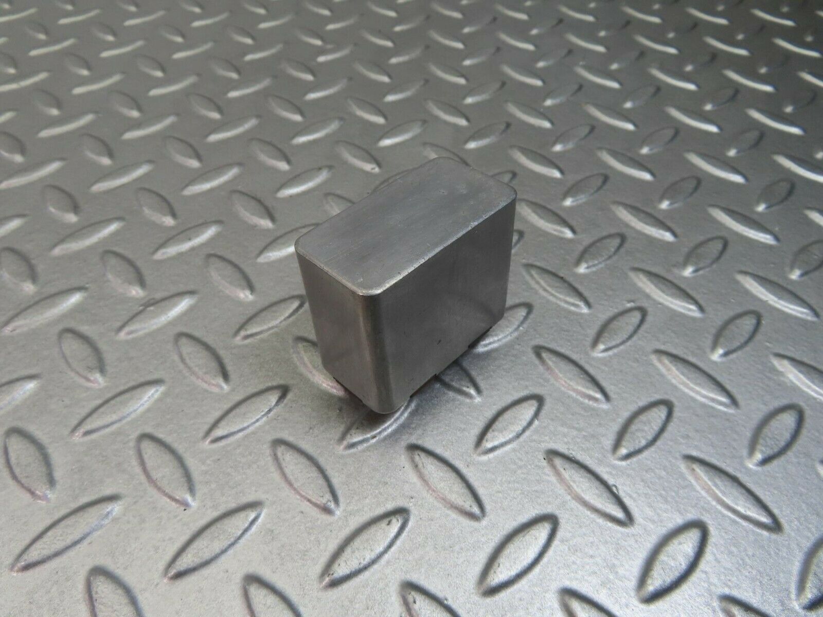 8222 Mercedes-Benz C107 Wiper Control Relay Bosch 0335320010