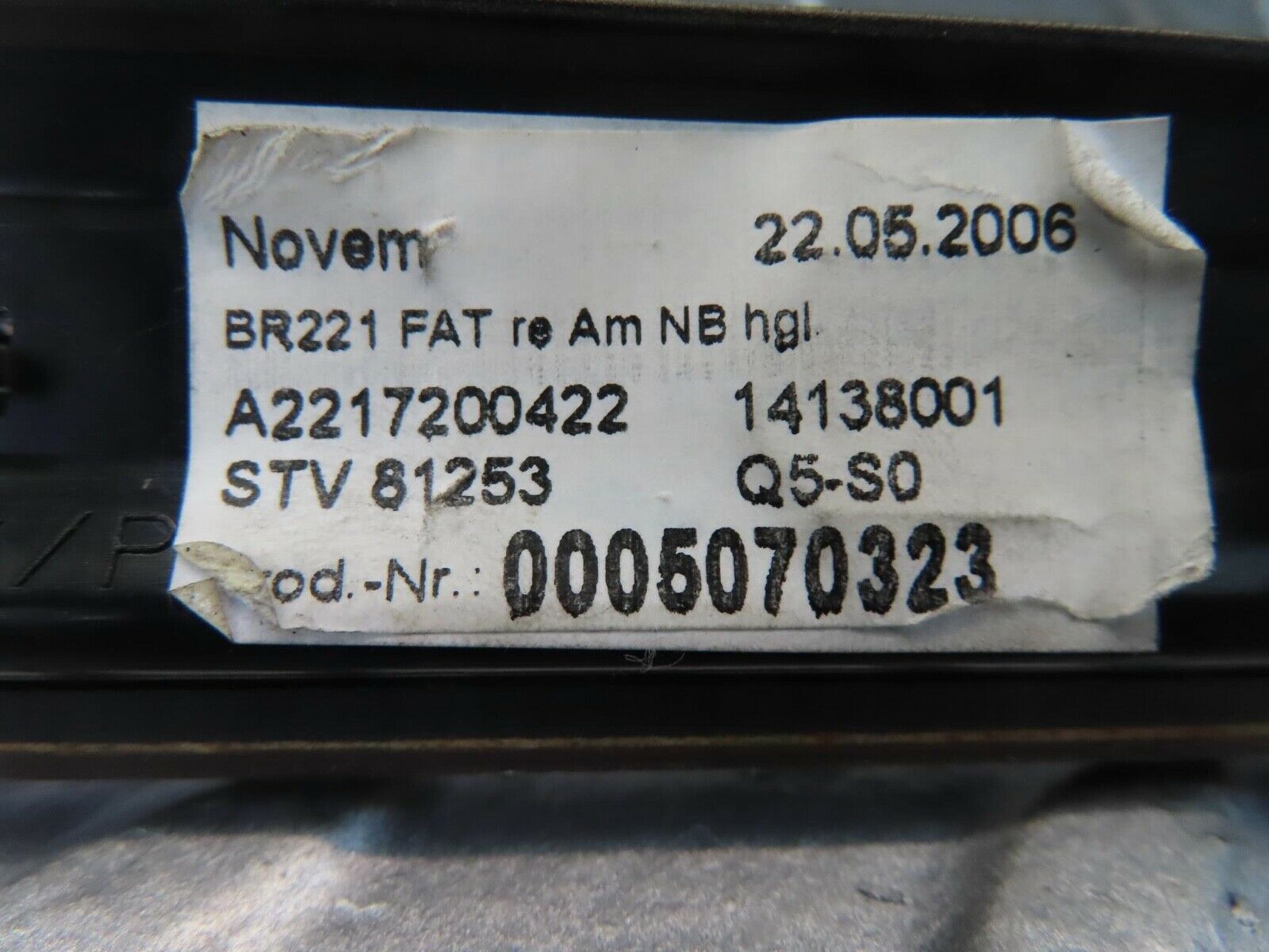 11101 Mercedes-Benz W221 S320 Front Right Interior Wood Trim 2217200422