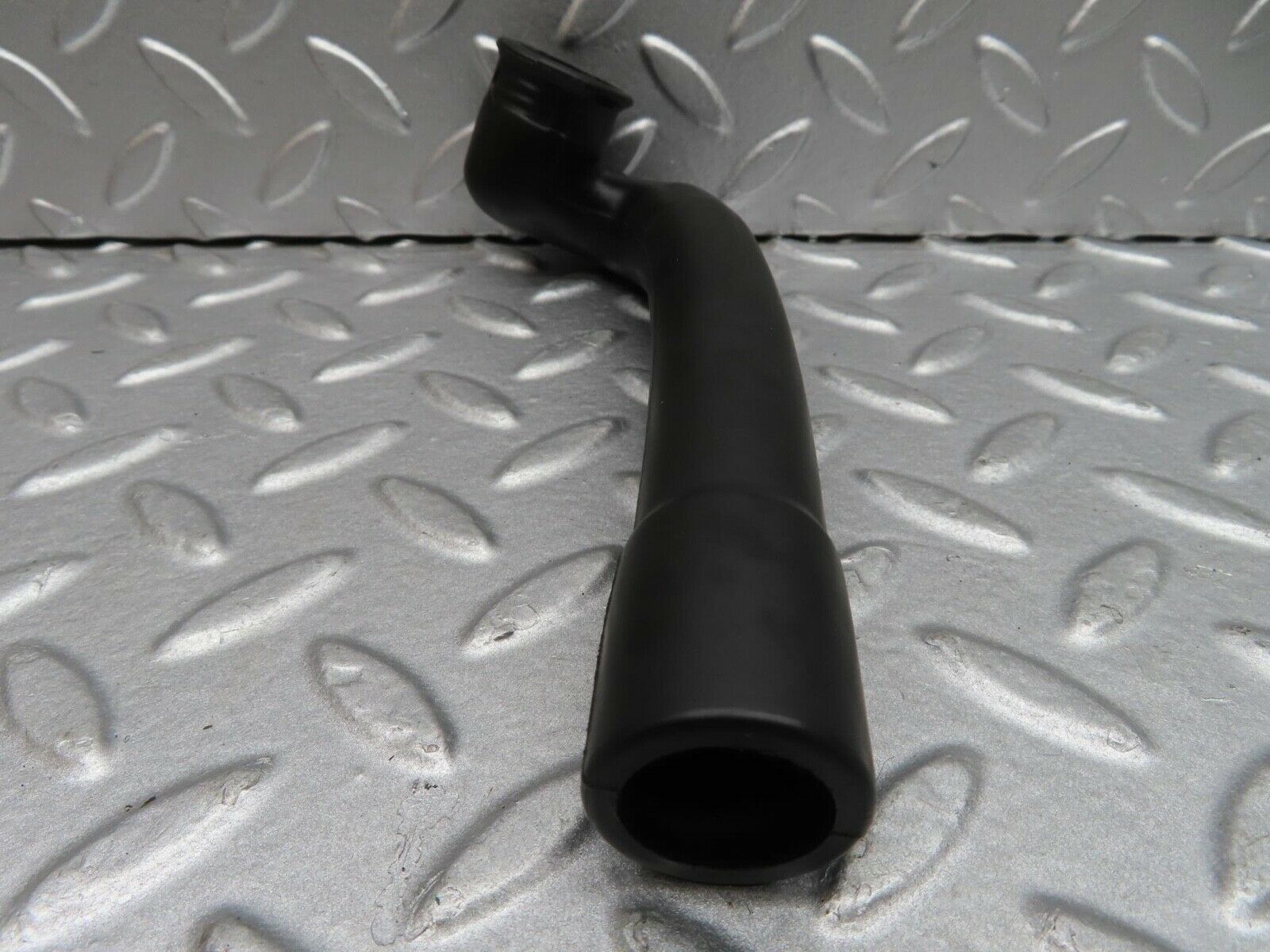 14420 Mercedes-Benz W116 350SE Air Intake Breather Hose 1160940691