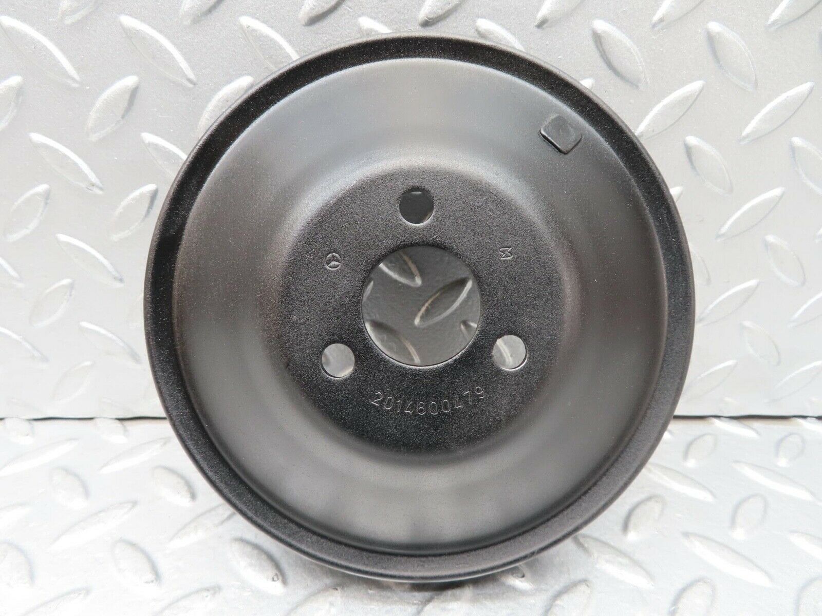 14619 Mercedes-Benz W201 190E Power Steering Pump Pulley 2014600479