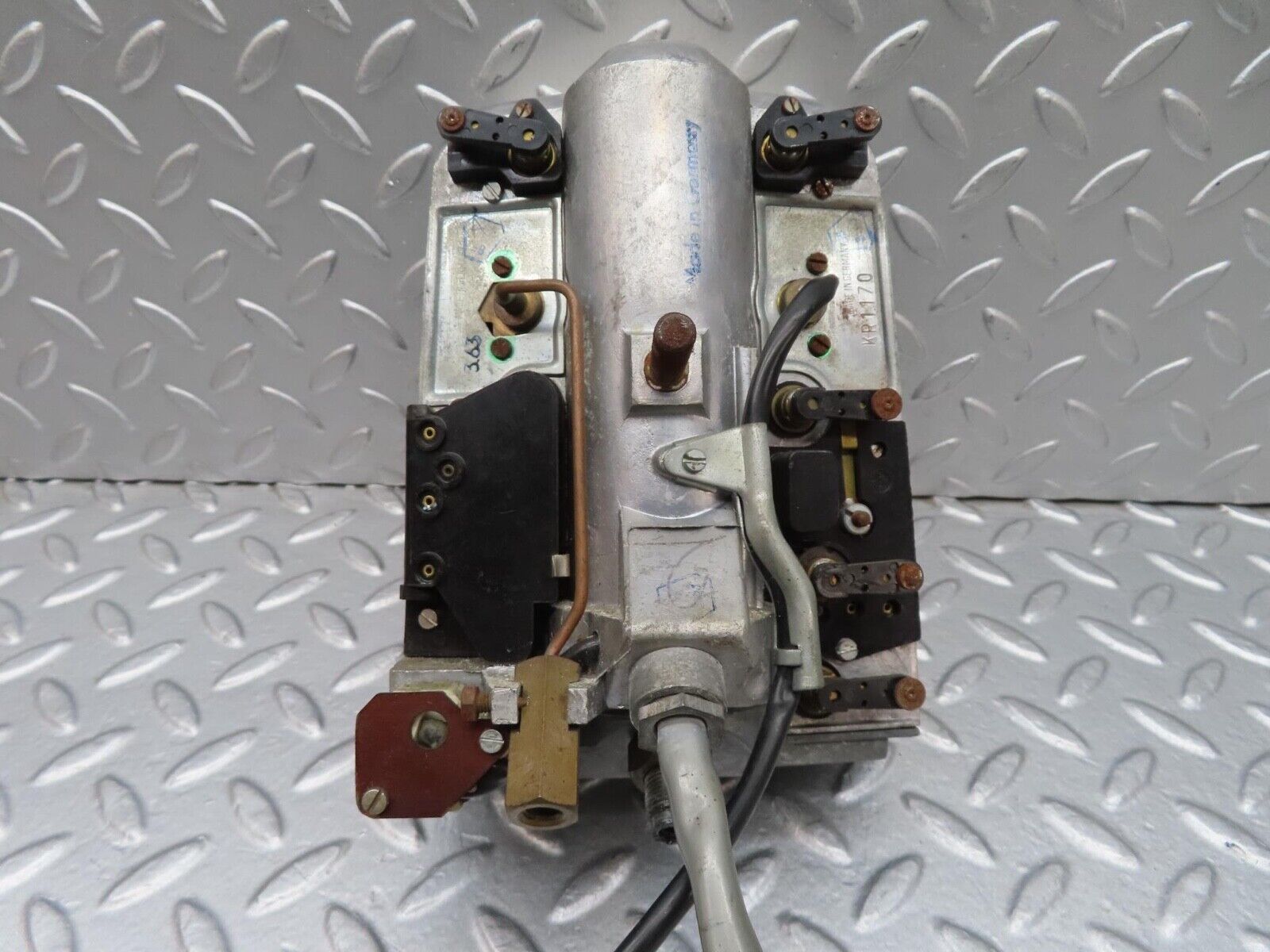 12760 Mercedes-Benz W111 220SE Instrument Cluster