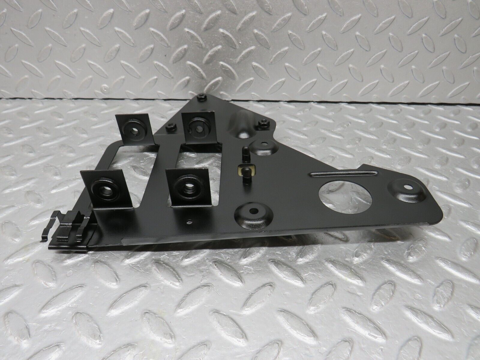 37486 Mercedes-Benz W109 300SEL Sunroof Motor Bracket