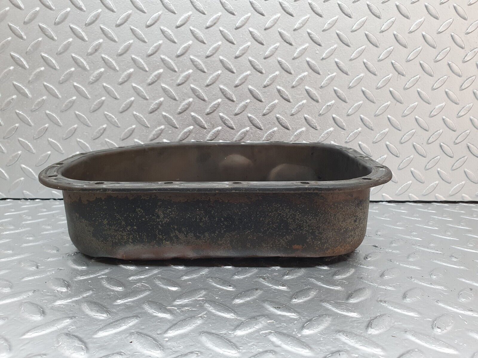 40867 Mercedes-Benz W123 240D Oil Pan Oil Sump