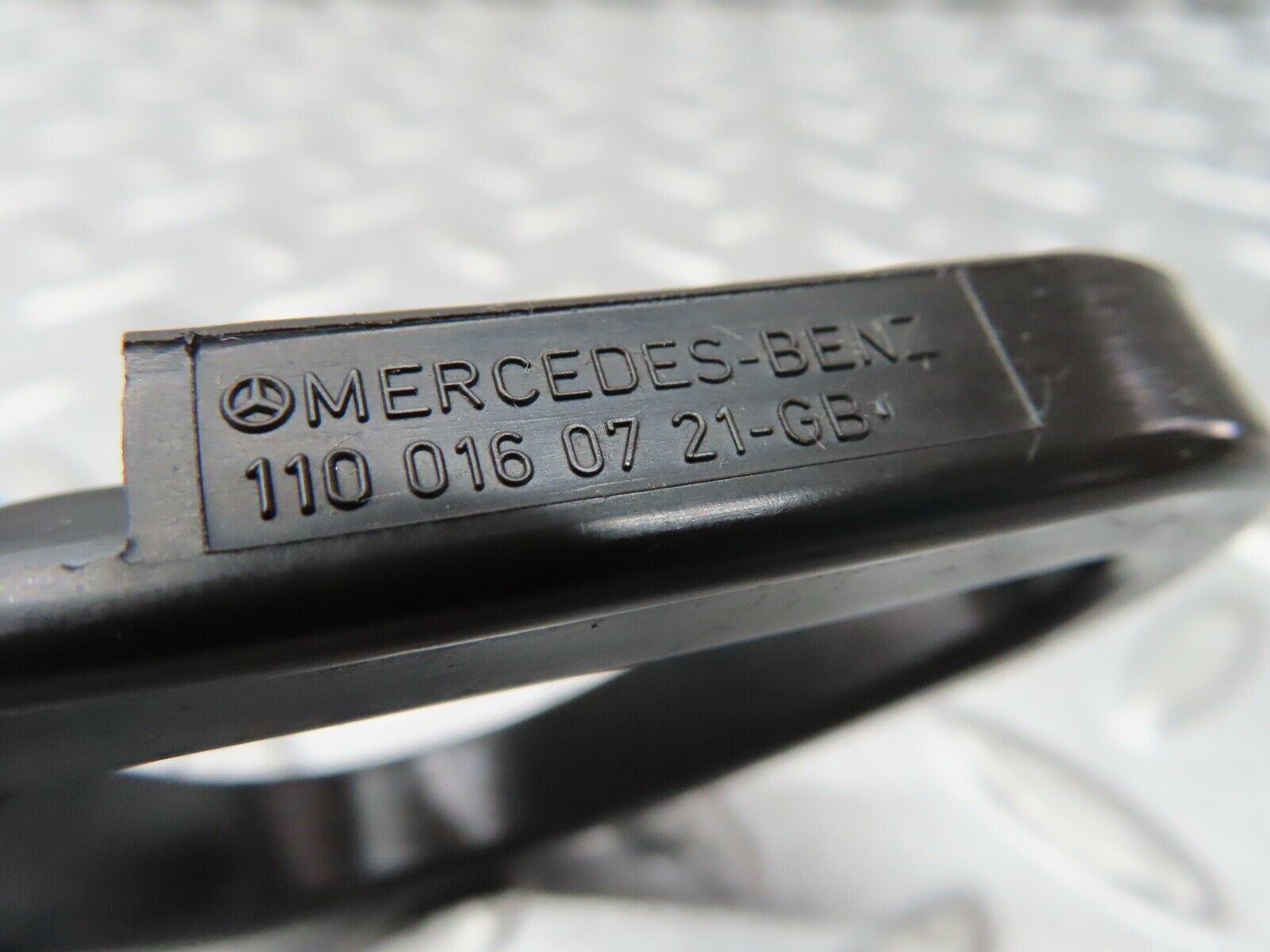 16952 Mercedes-Benz C123 280CE Coupe Valve Cover Gasket Set 1100160721