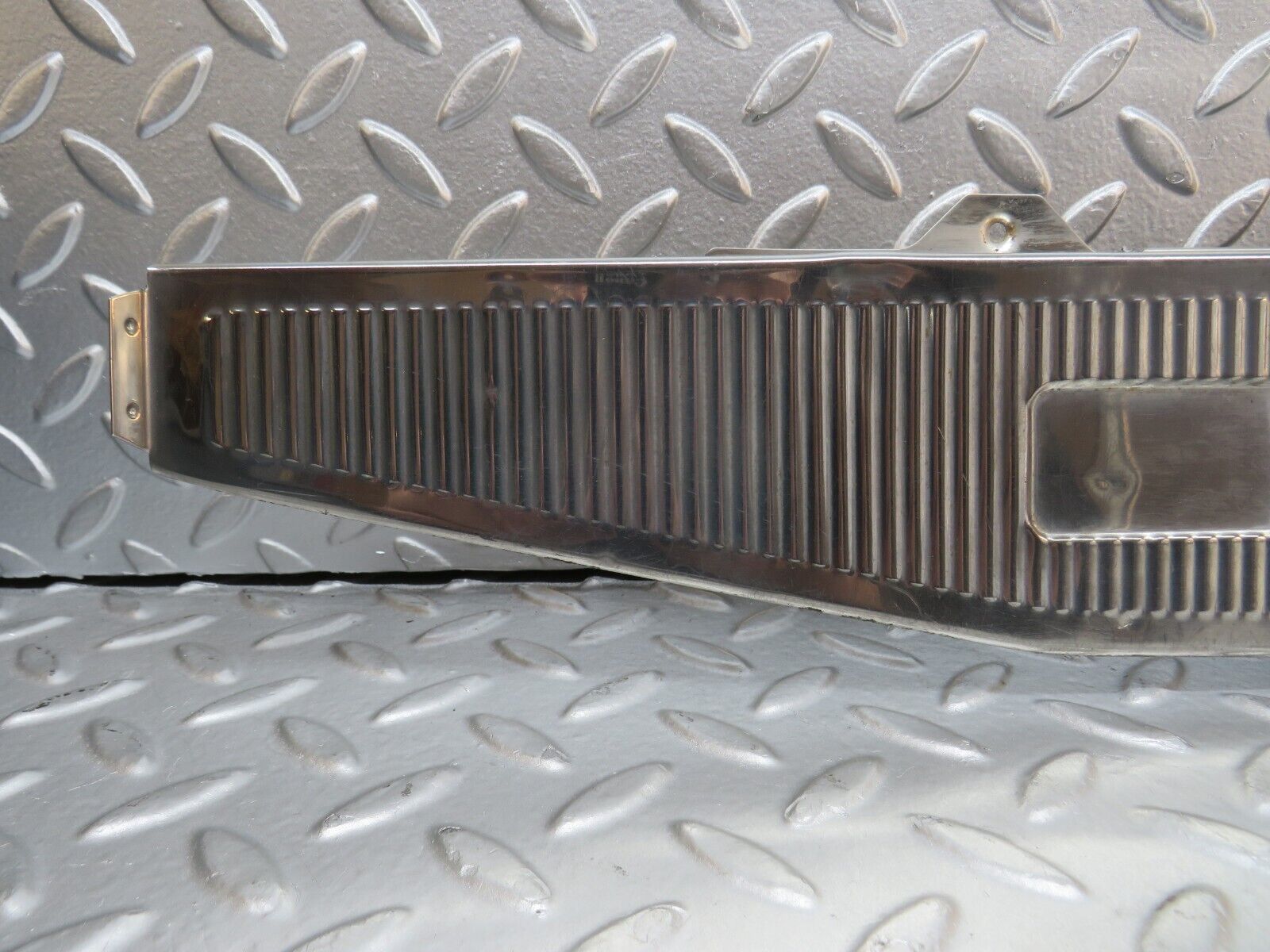 31216 Mercedes-Benz S124 220TE Wagon Trunk Edge Chrome Moulding 1246980089