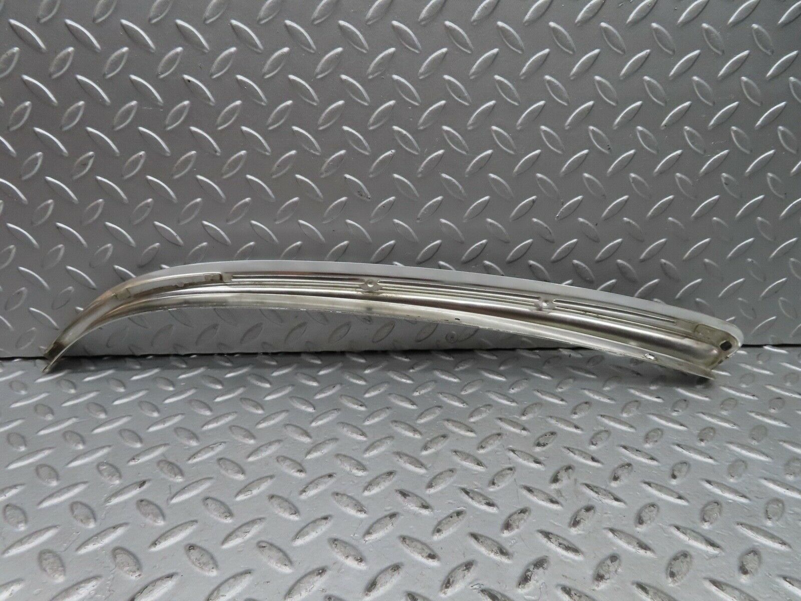 17881 Mercedes-Benz W116 450SEL Roof Chrome Moulding Trim Right Side
