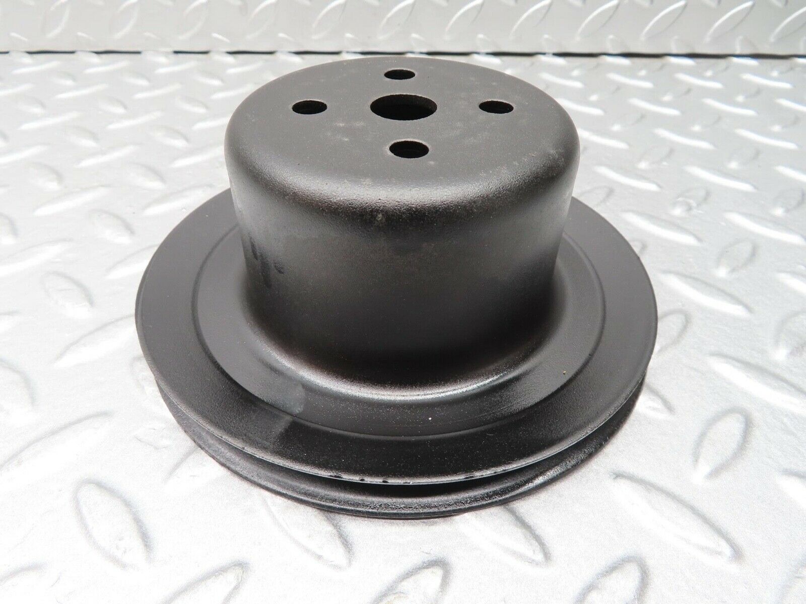 14076 Mercedes-Benz C107 280SLC Water Pump Pulley