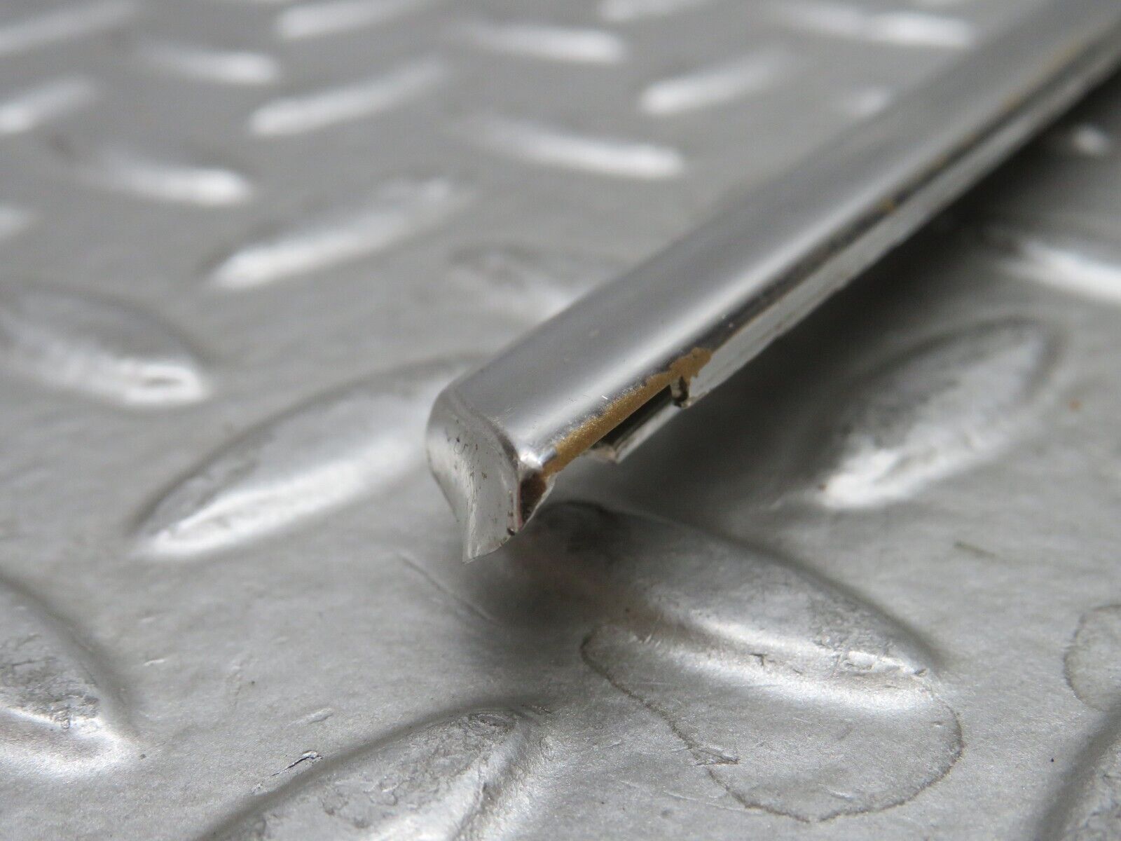 28472 Mercedes-Benz S123 240D Wagon Front Left Door Chrome Moulding Trim