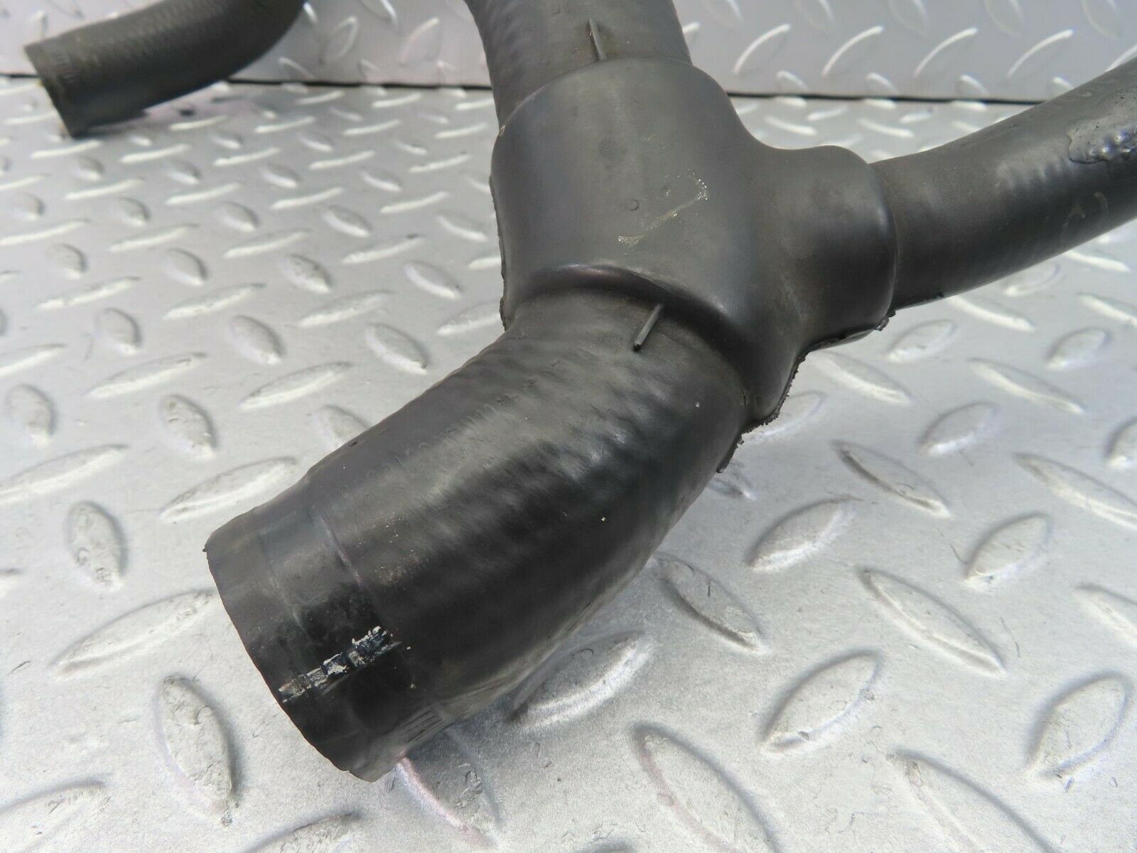 8605 Mercedes-Benz W201 Radiator Hose 2015014082