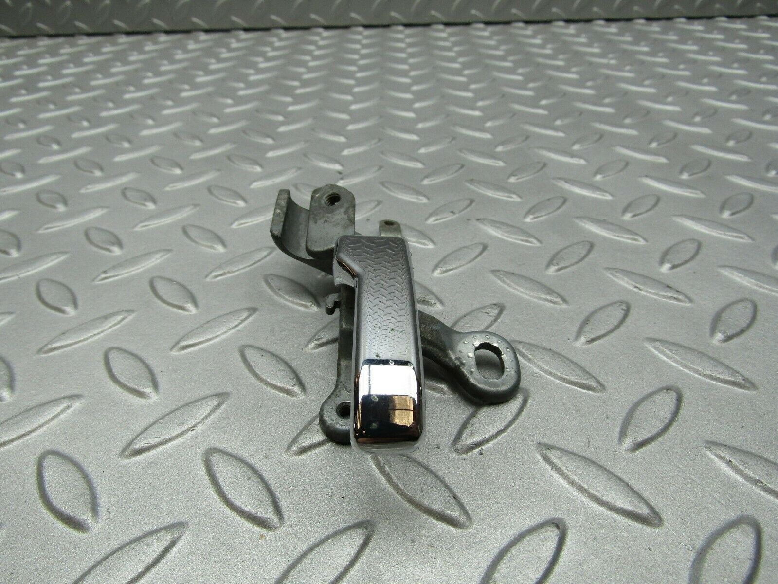 3300 Mercedes-Benz W108 280SE Chrome Door Handle Right 1157660219