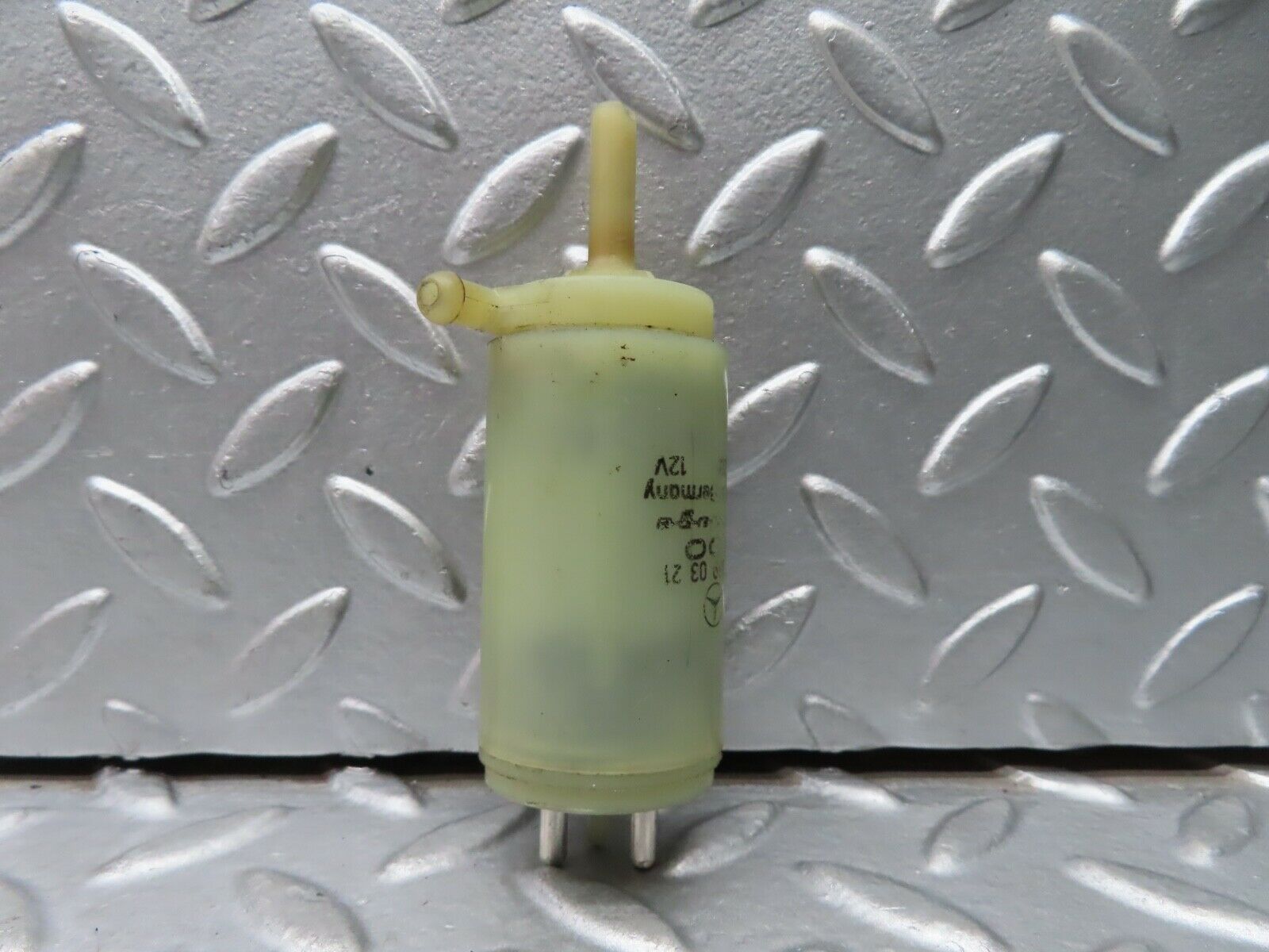 21679 Mercedes-Benz W126 300SE Windscreen Washer Pump 1248690321