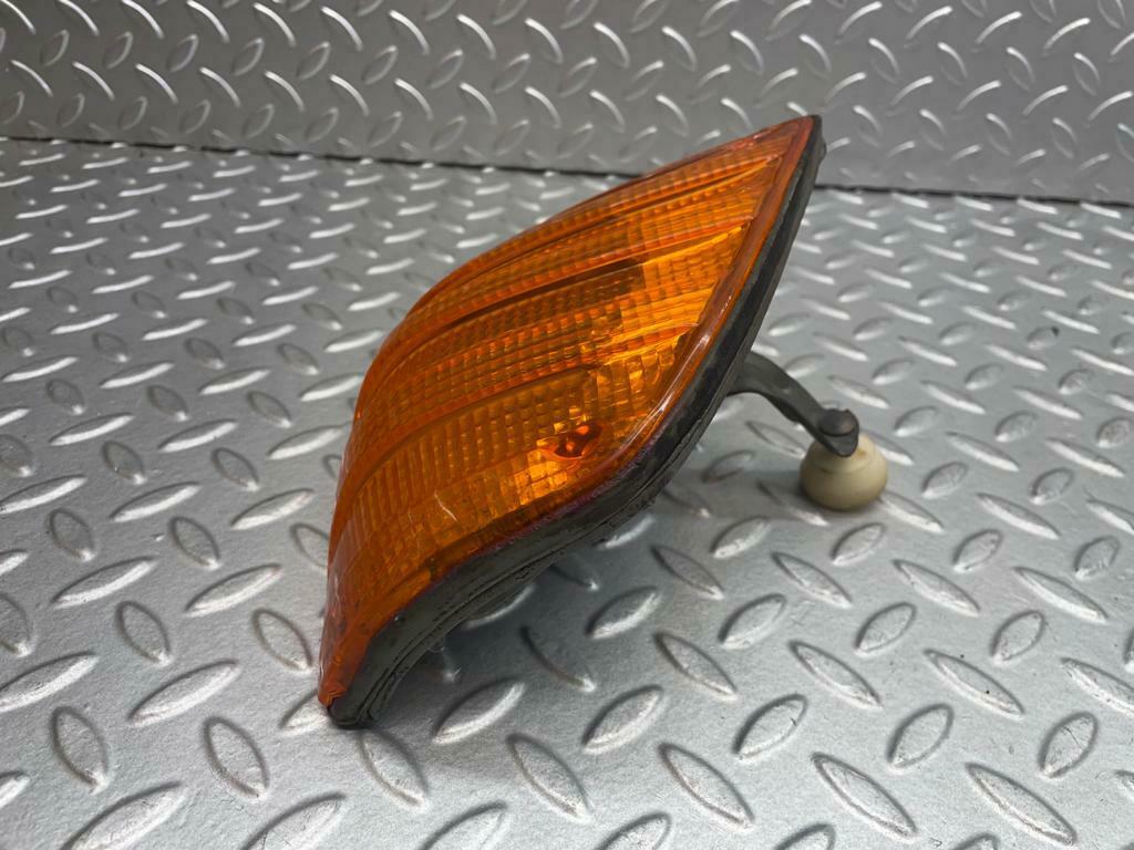 0040 Mercedes-Benz W116 350SE Left Front Indicator 1305233001