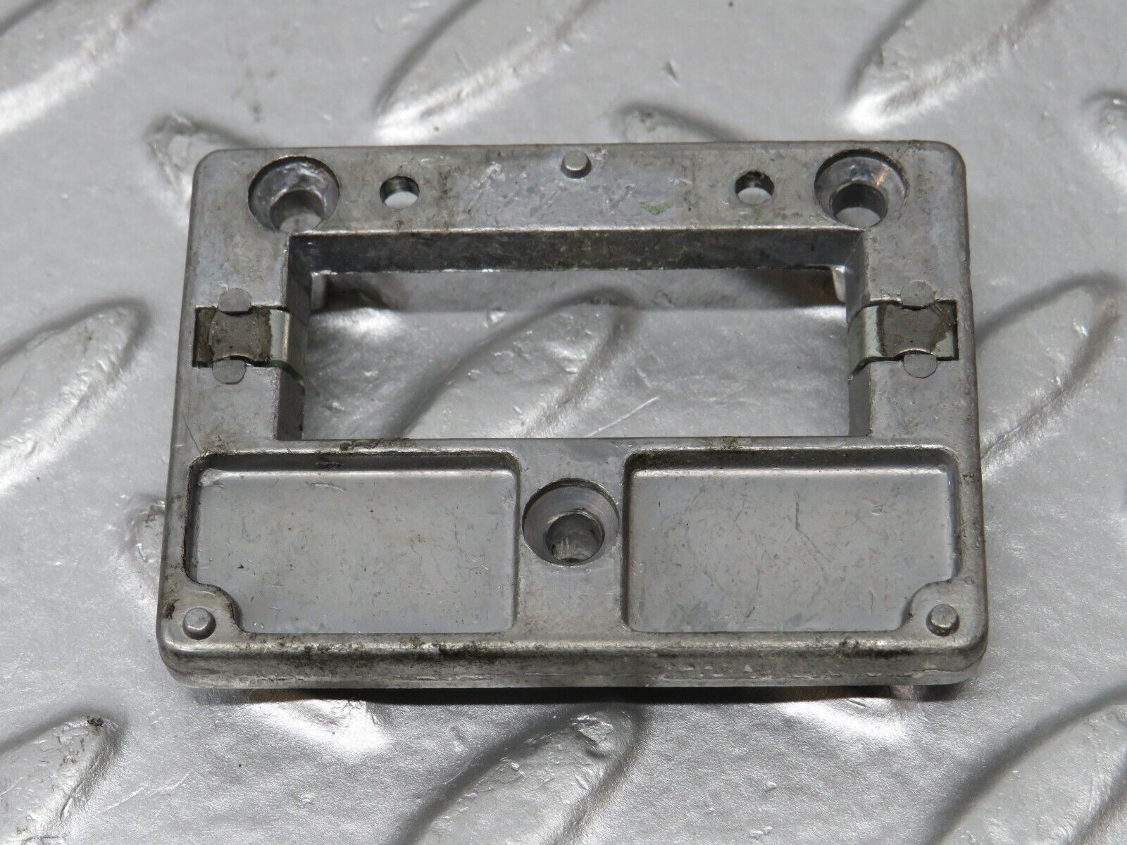 33941 Mercedes-Benz W124 260E Rear View Mirror Mount Bracket