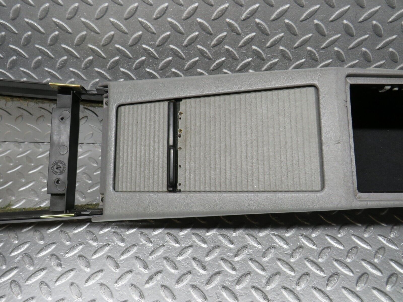 39554 Mercedes-Benz R129 320SL Coupe Centre Console 1296830000