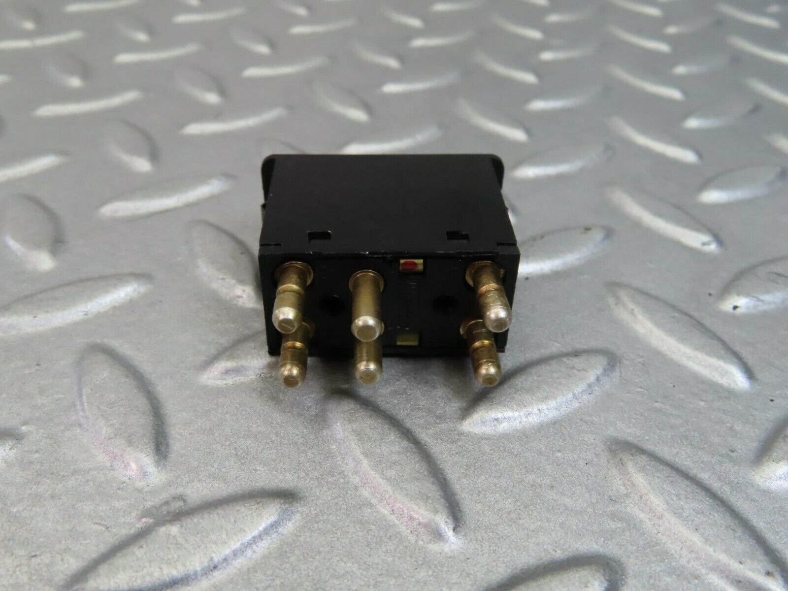 8223 Mercedes-Benz C107 Wiper Switch 0008205710