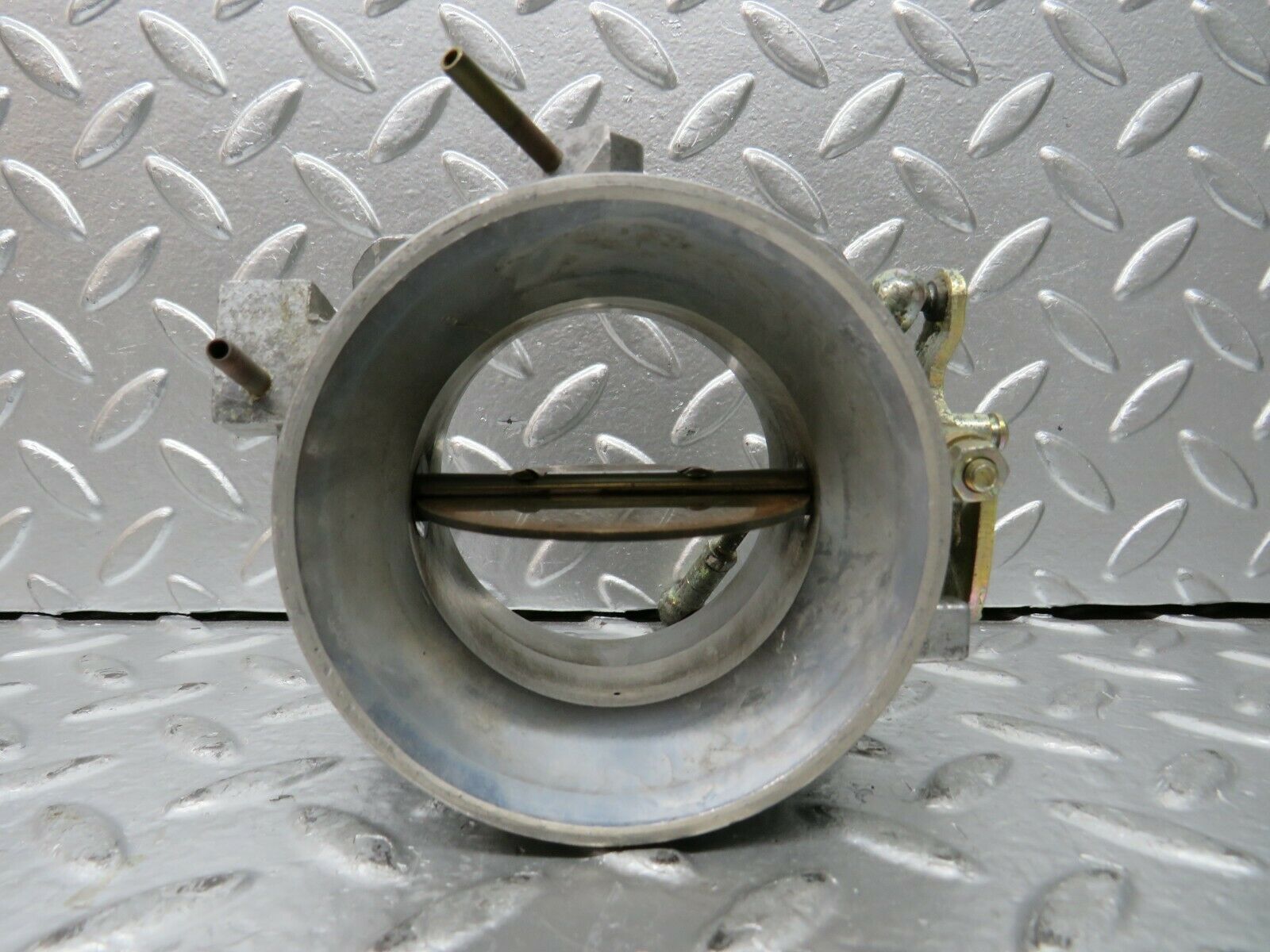 23279 Mercedes-Benz W116 350SE Throttle Body Valve