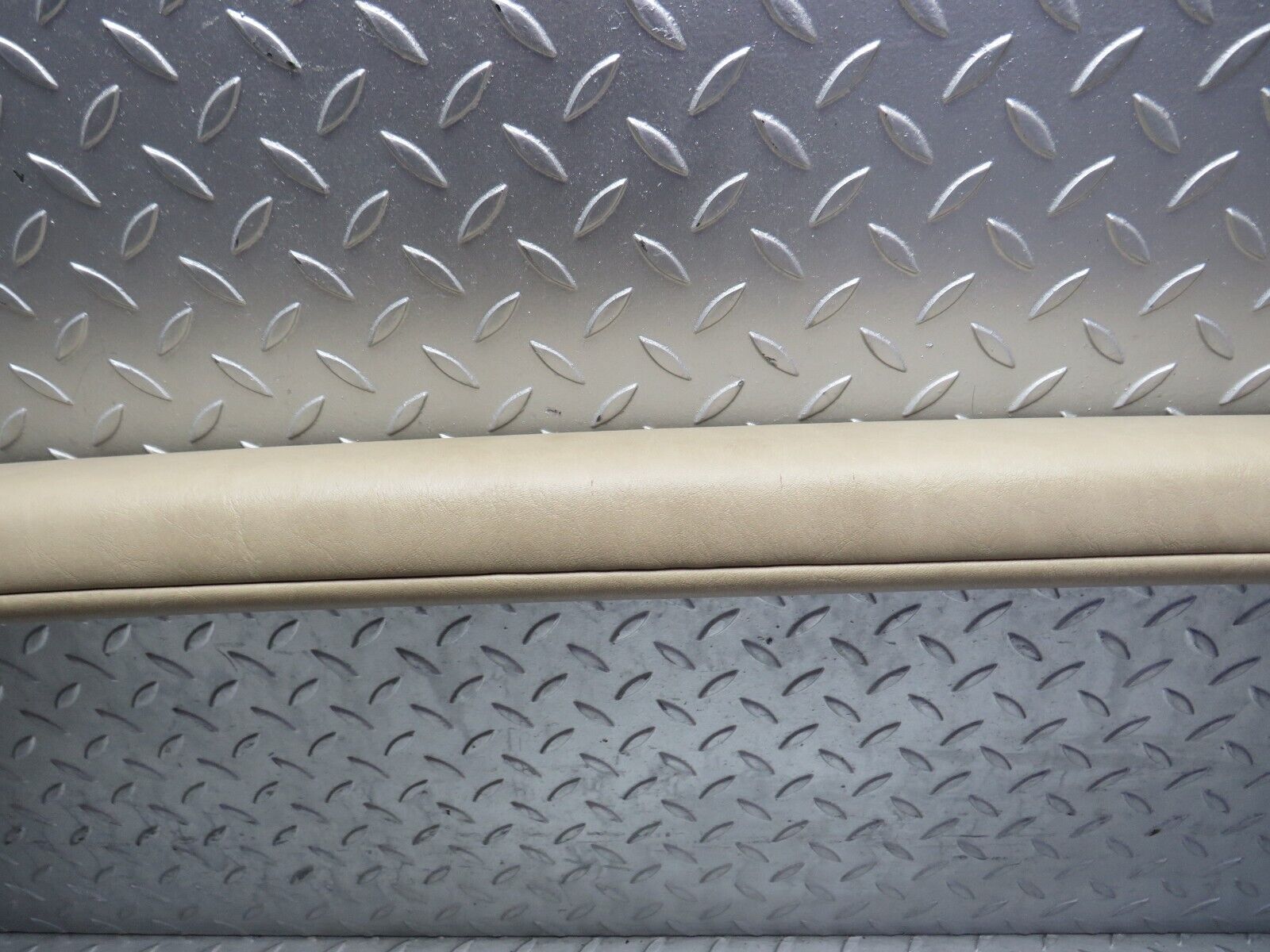 38618 Mercedes-Benz R129 280SL Coupe Roll Over Bar Beige
