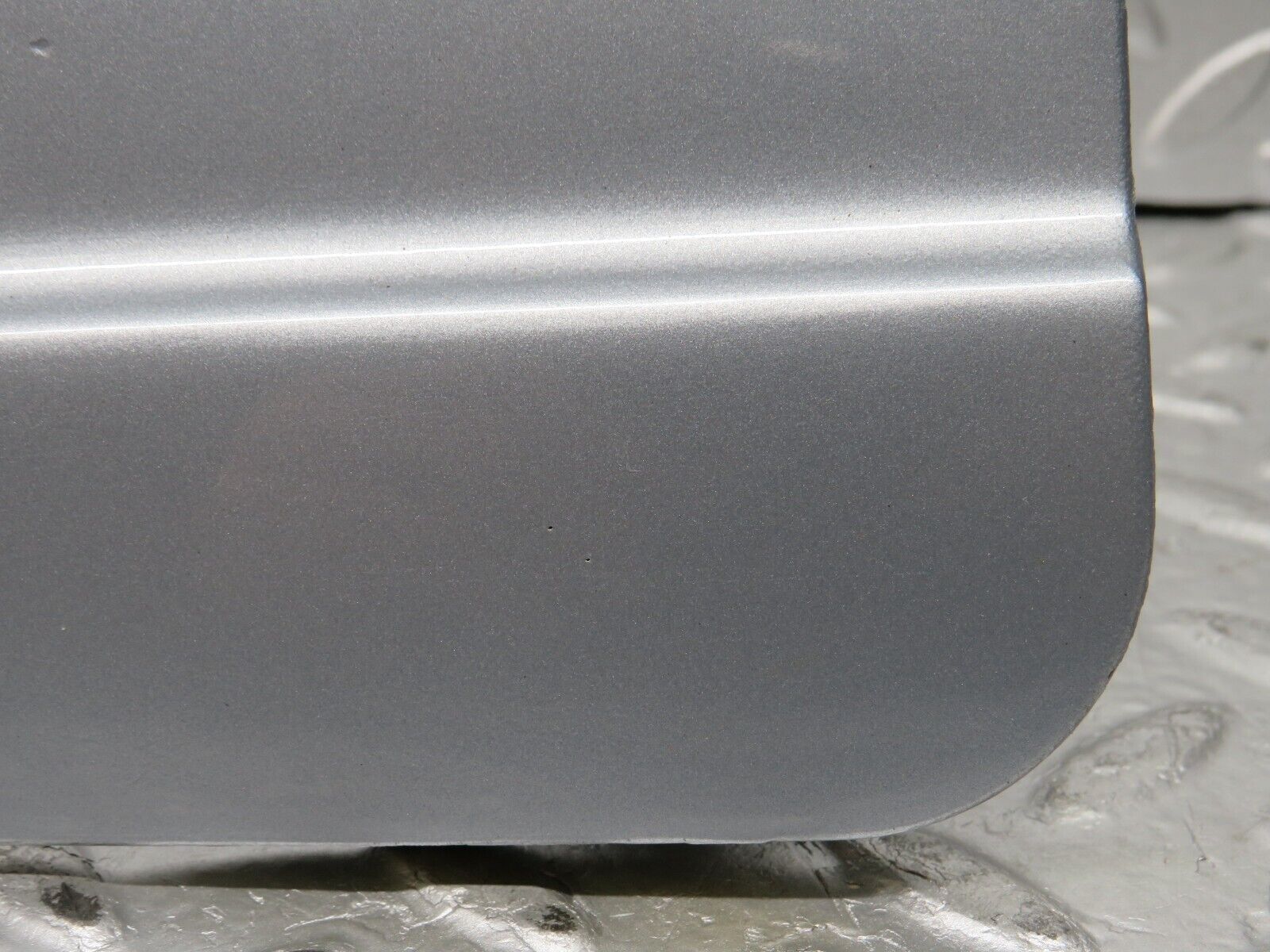 32064 Mercedes-Benz W123 230E Fuel Tank Flap Cap 1235840039