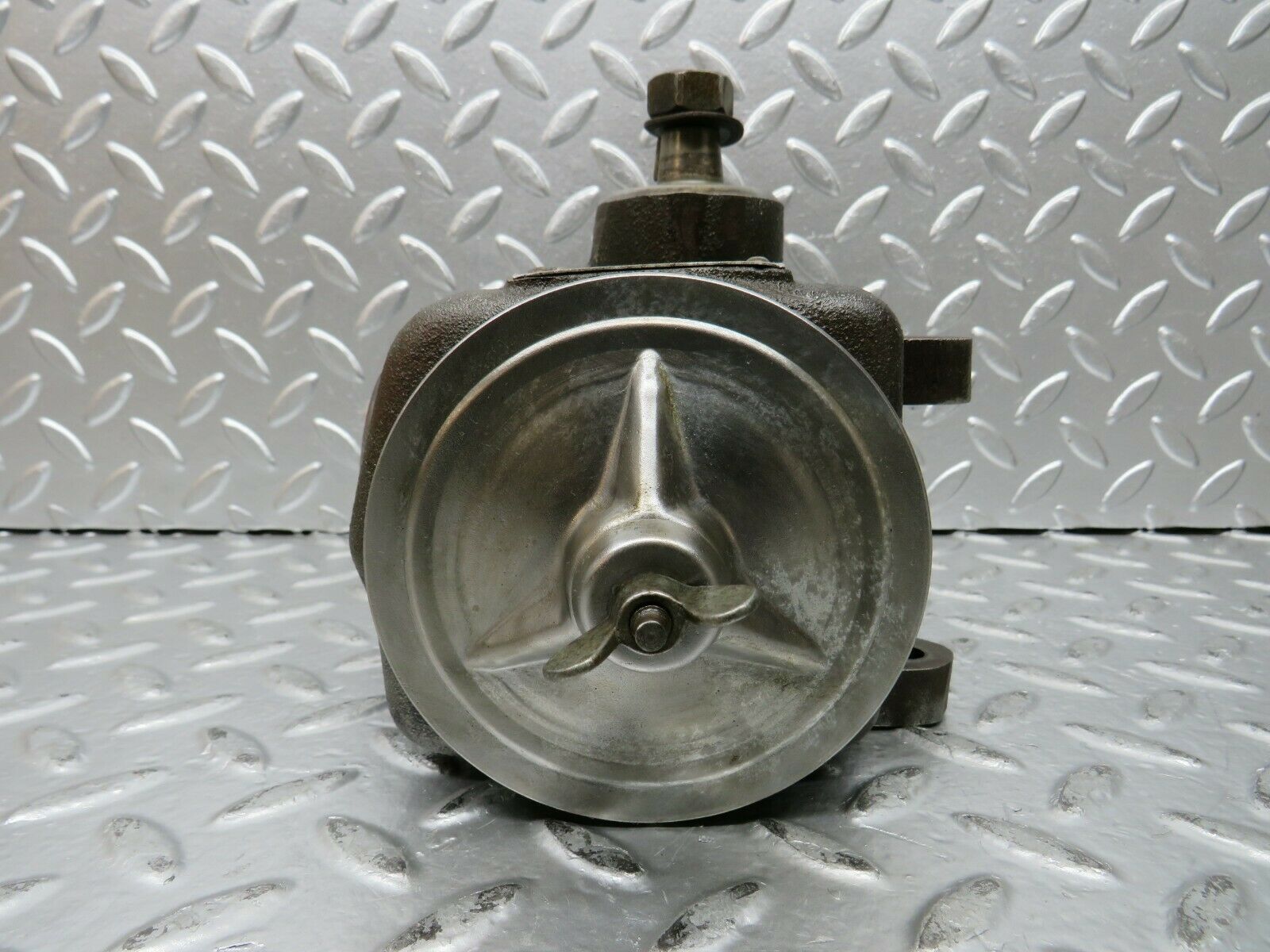 23306 Mercedes-Benz W116 350SE Power Steering Pump 1164601880