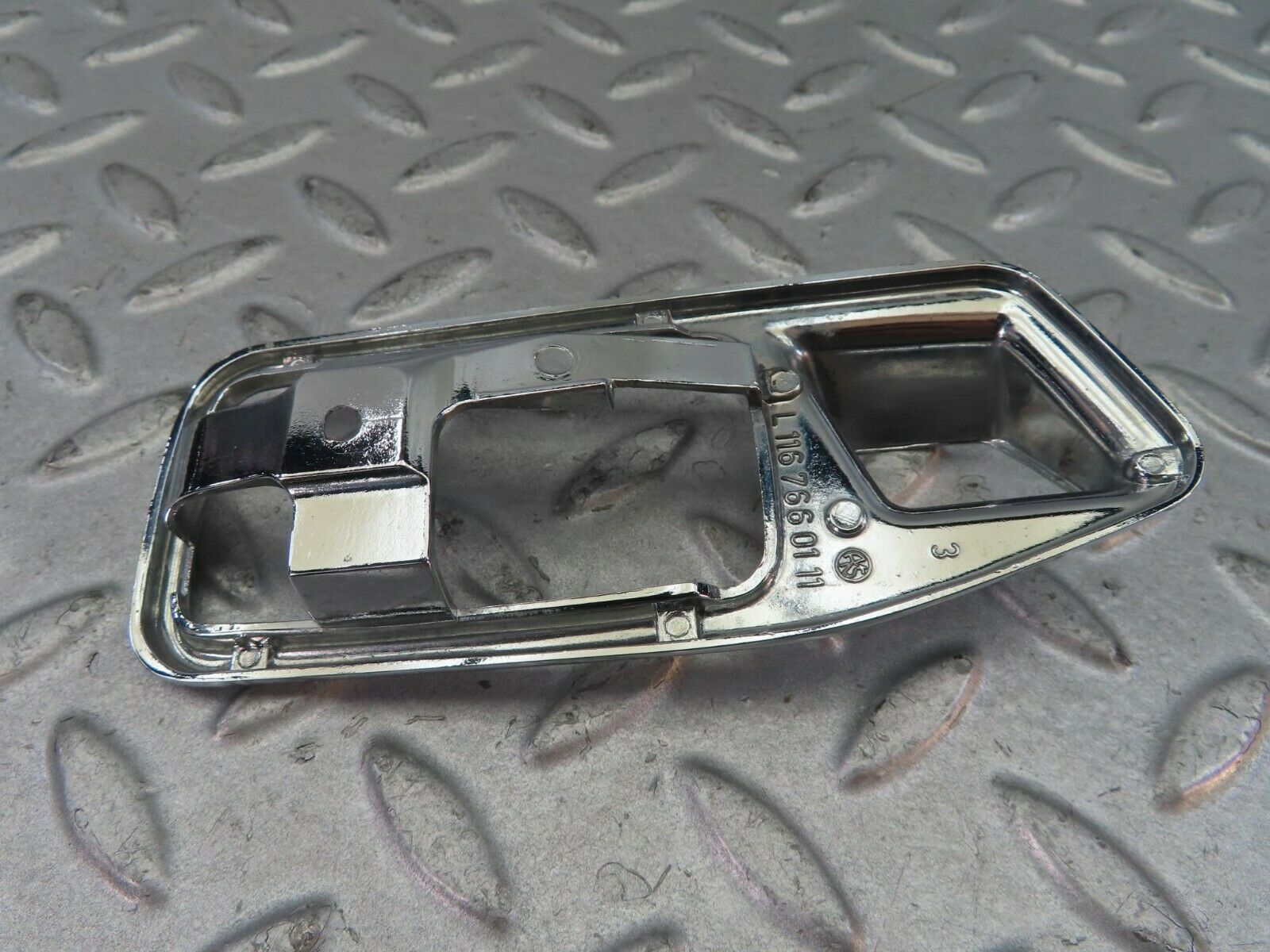 8720 Mercedes-Benz W116 Chrome Door Handle Surround Left 1167660111