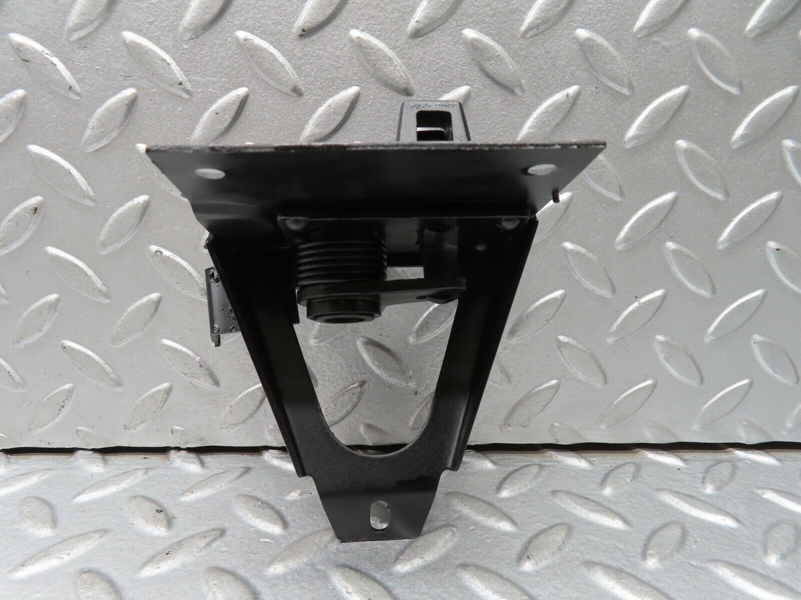 19002 Mercedes-Benz W121 190b Ponton Bonnet Lock Lower