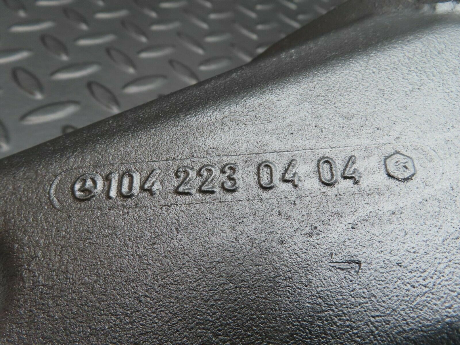 12180 Mercedes-Benz R129 300SL Coupe Engine Mount Bracket Left Side 1042230404