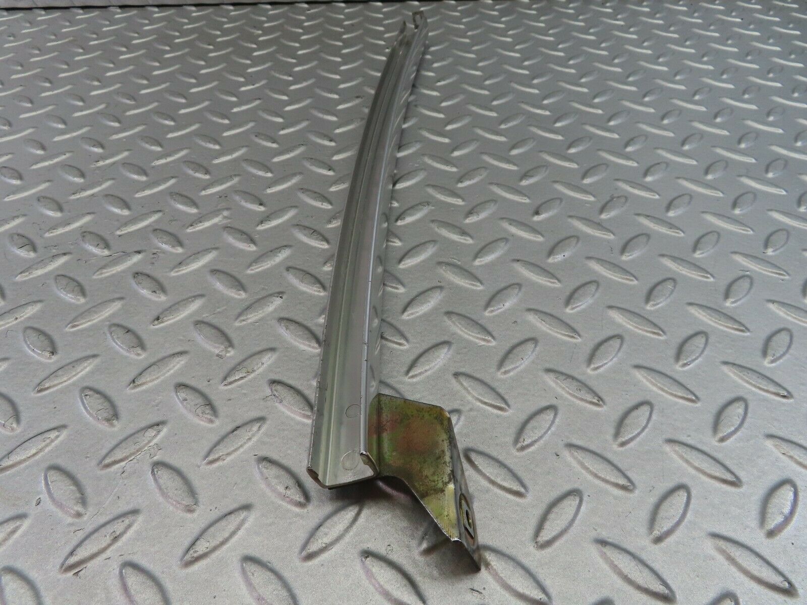 7663 Mercedes-Benz S123 230TE Wagon Rear Right Chrome Window Channel