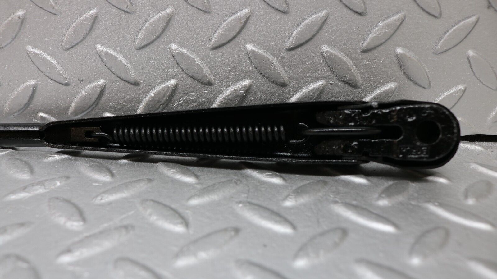 37205 Mercedes-Benz C126 420SEC Coupe Windscreen Wiper Arm Right Side