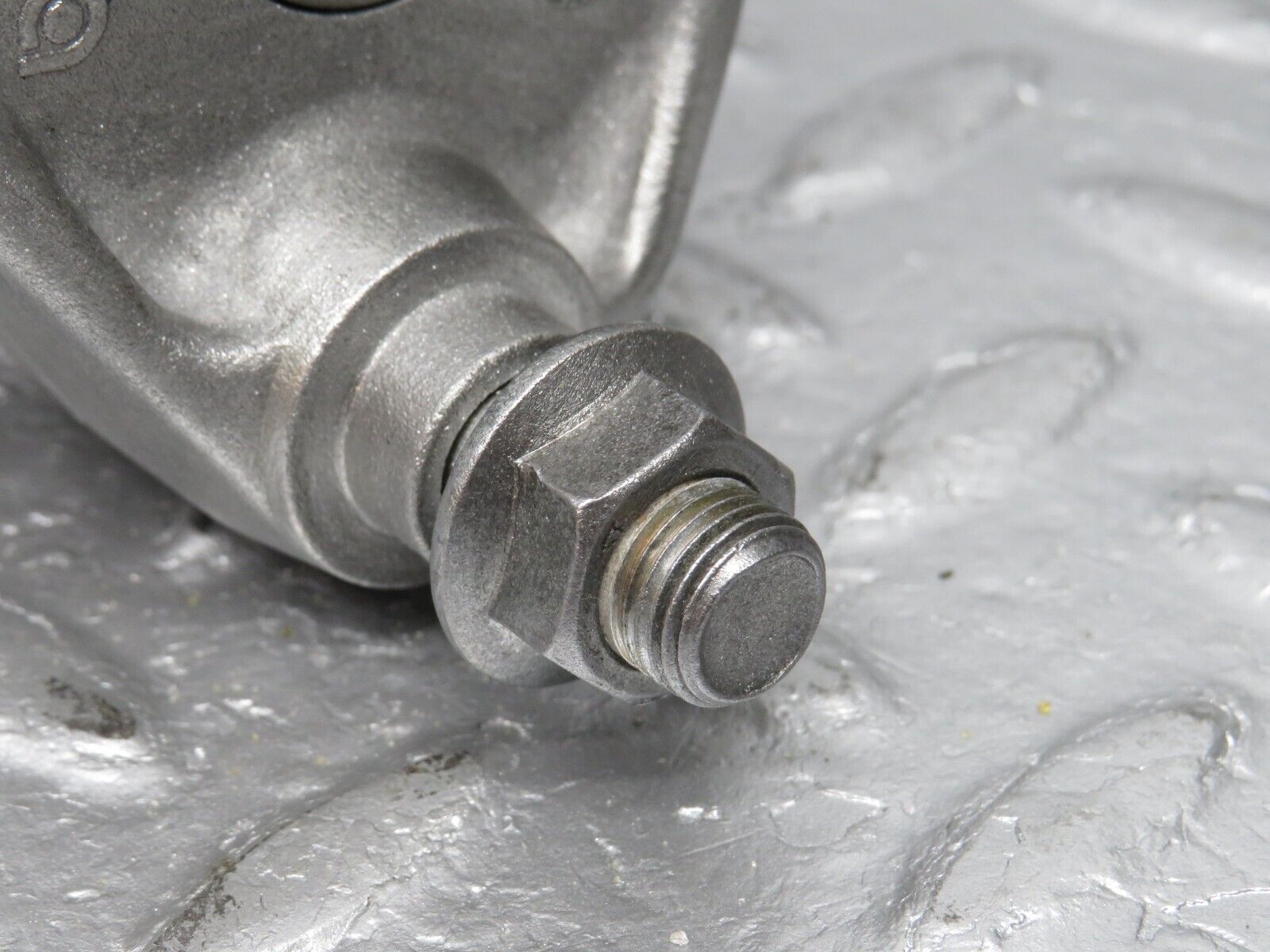 39431 Mercedes-Benz R129 320SL Coupe Belt Tensioner 1042000870