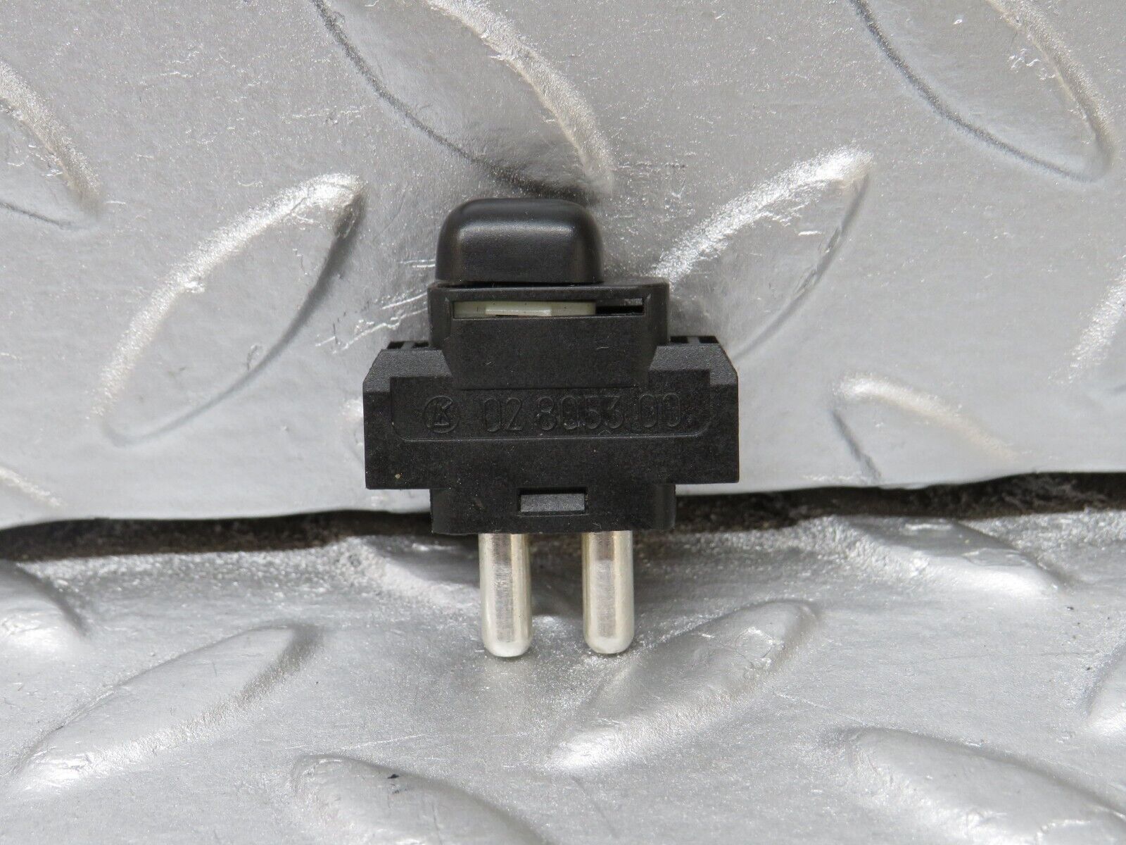 36117 Mercedes-Benz W126 420SE Child Lock Control Switch 1248204910