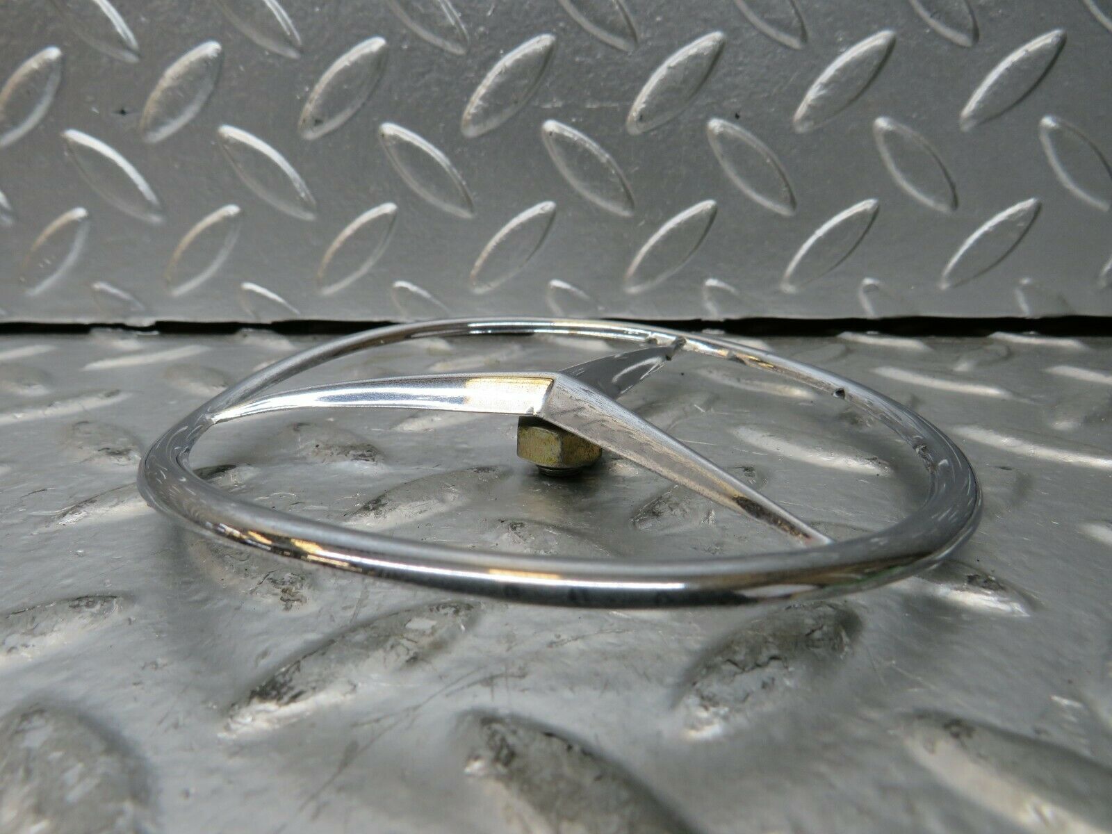 23255 Mercedes-Benz W116 350SE Trunk Badge Emblem