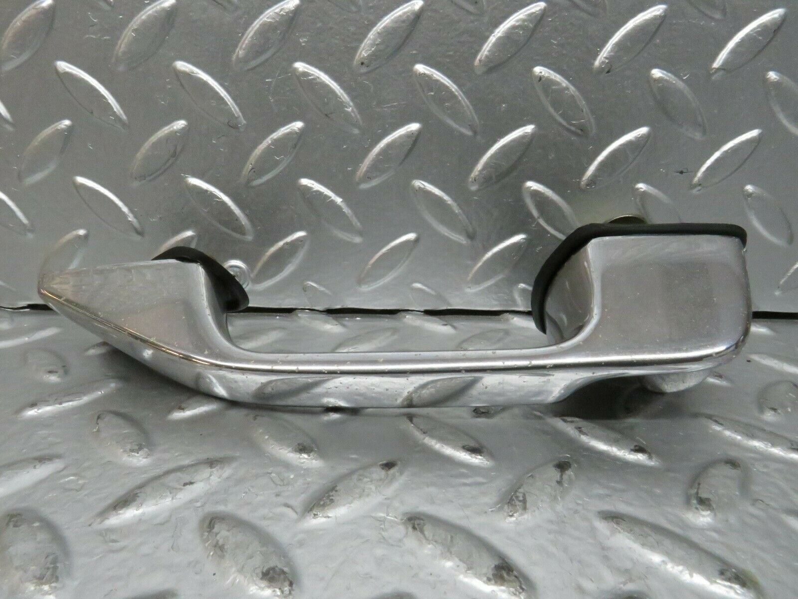 23717 Mercedes-Benz W114 280E Exterior Door Handle Rear Left 1157600301